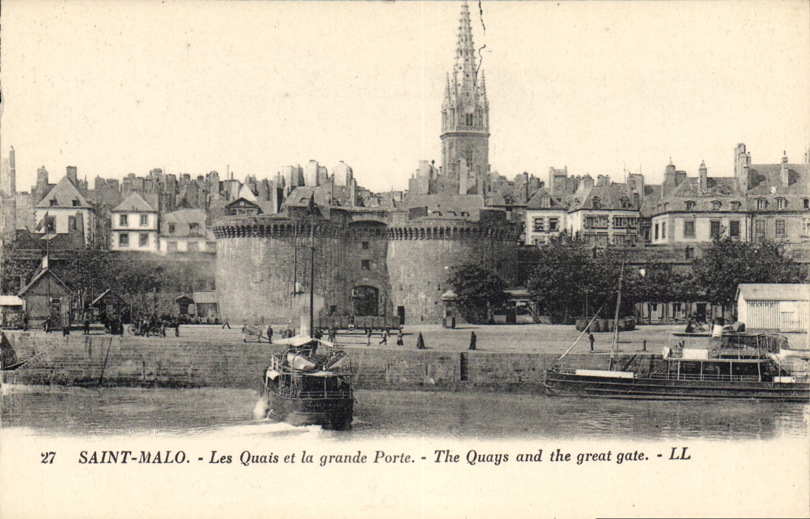 CPA Saint Malo Les Quais et la grande Porte