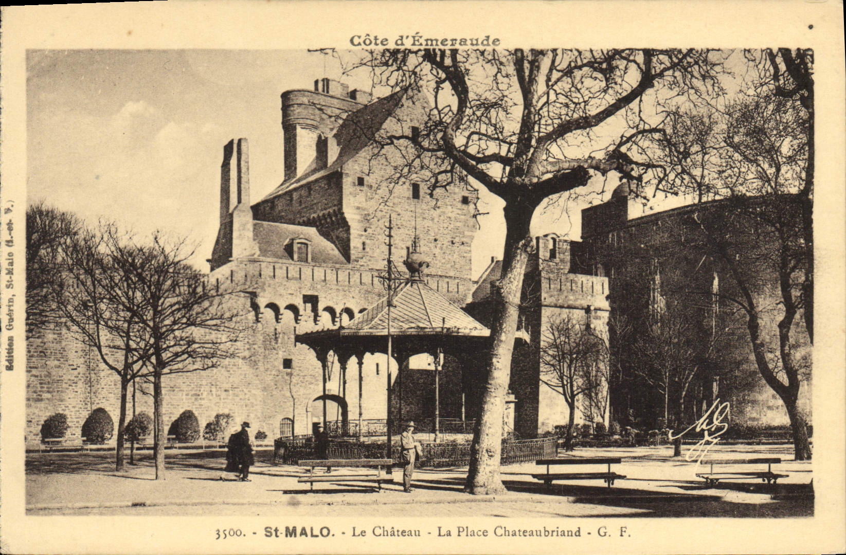 CPA St Malo Le Chateau La Place Chateaubriand
