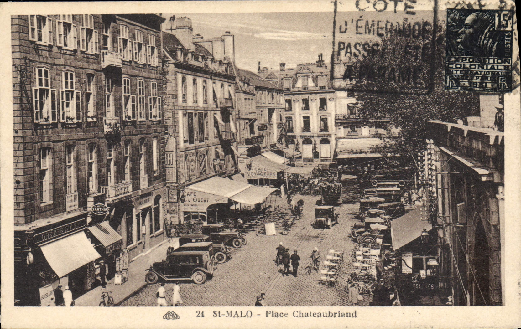 CPA St Malo Place Chateaubriand
