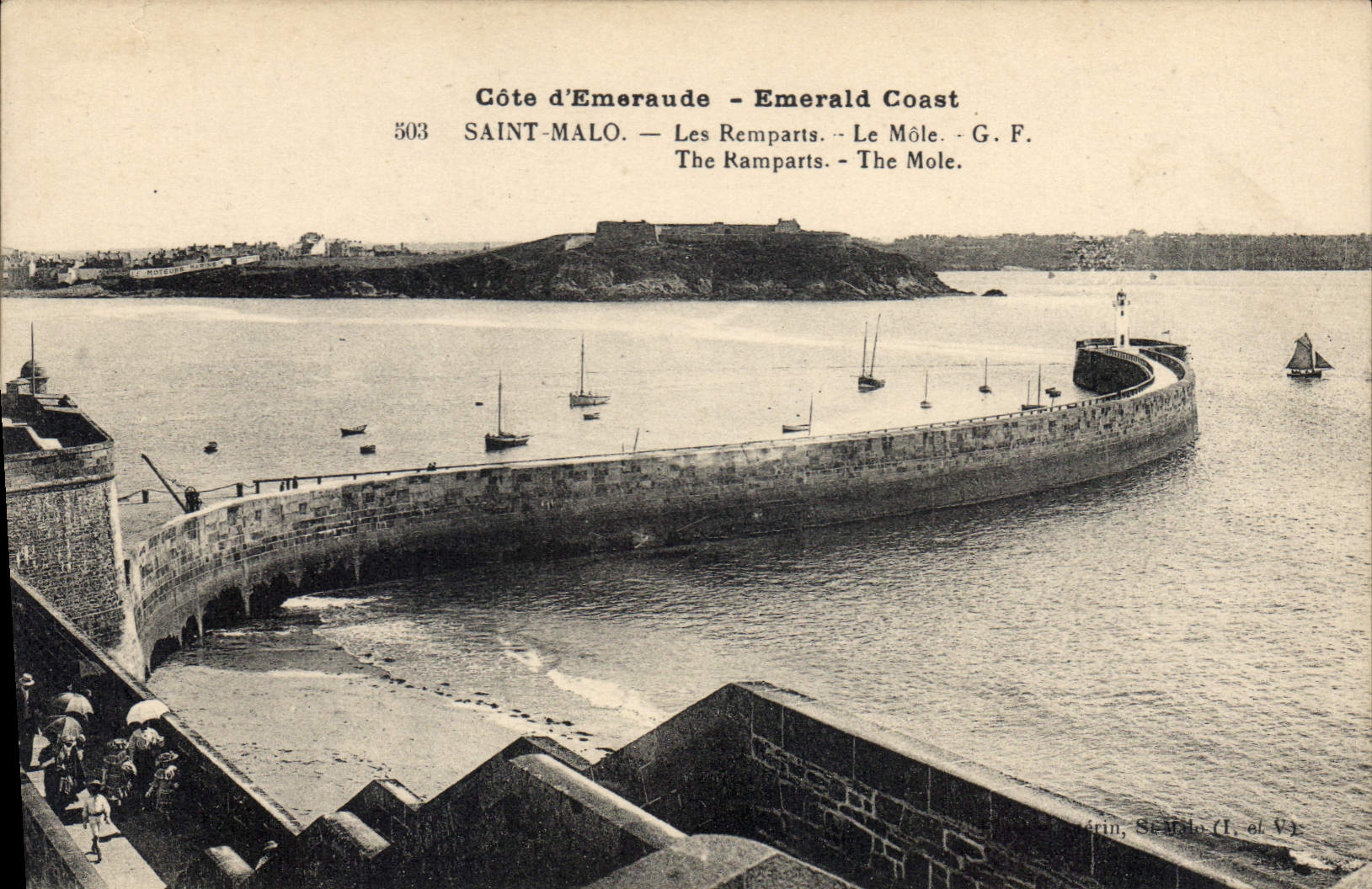 CPA St Malo Cote d'Emeraude Les Remparts Le Mole