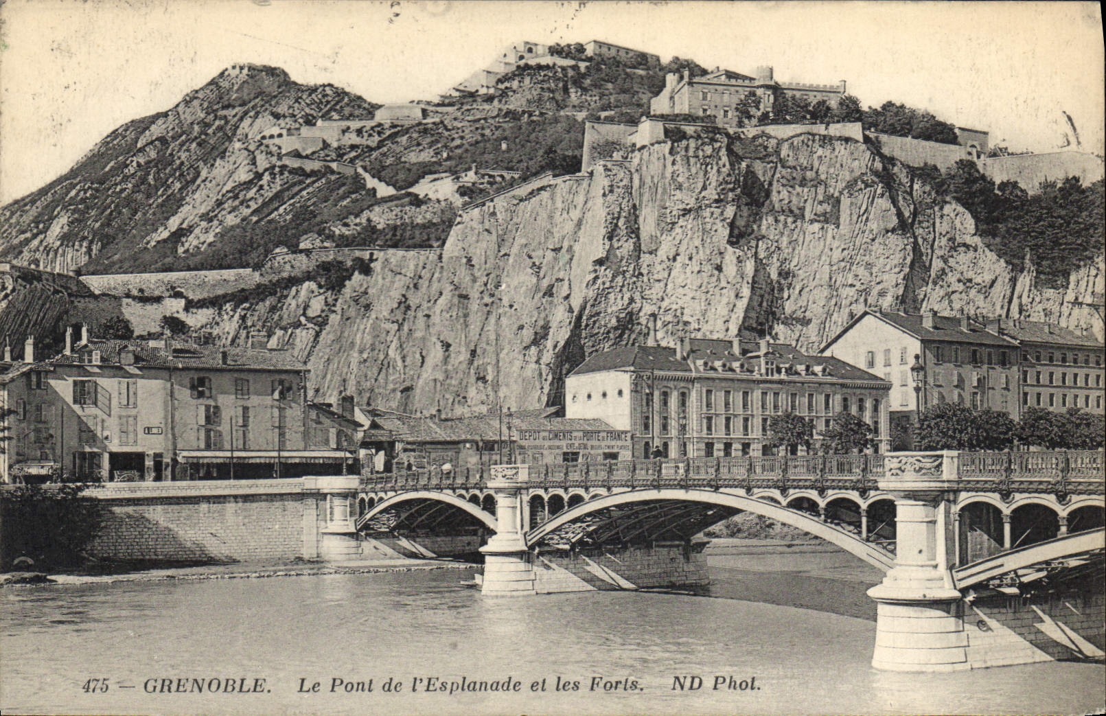 CPA Grenoble Le Pont de l'Esplanade et les Forts