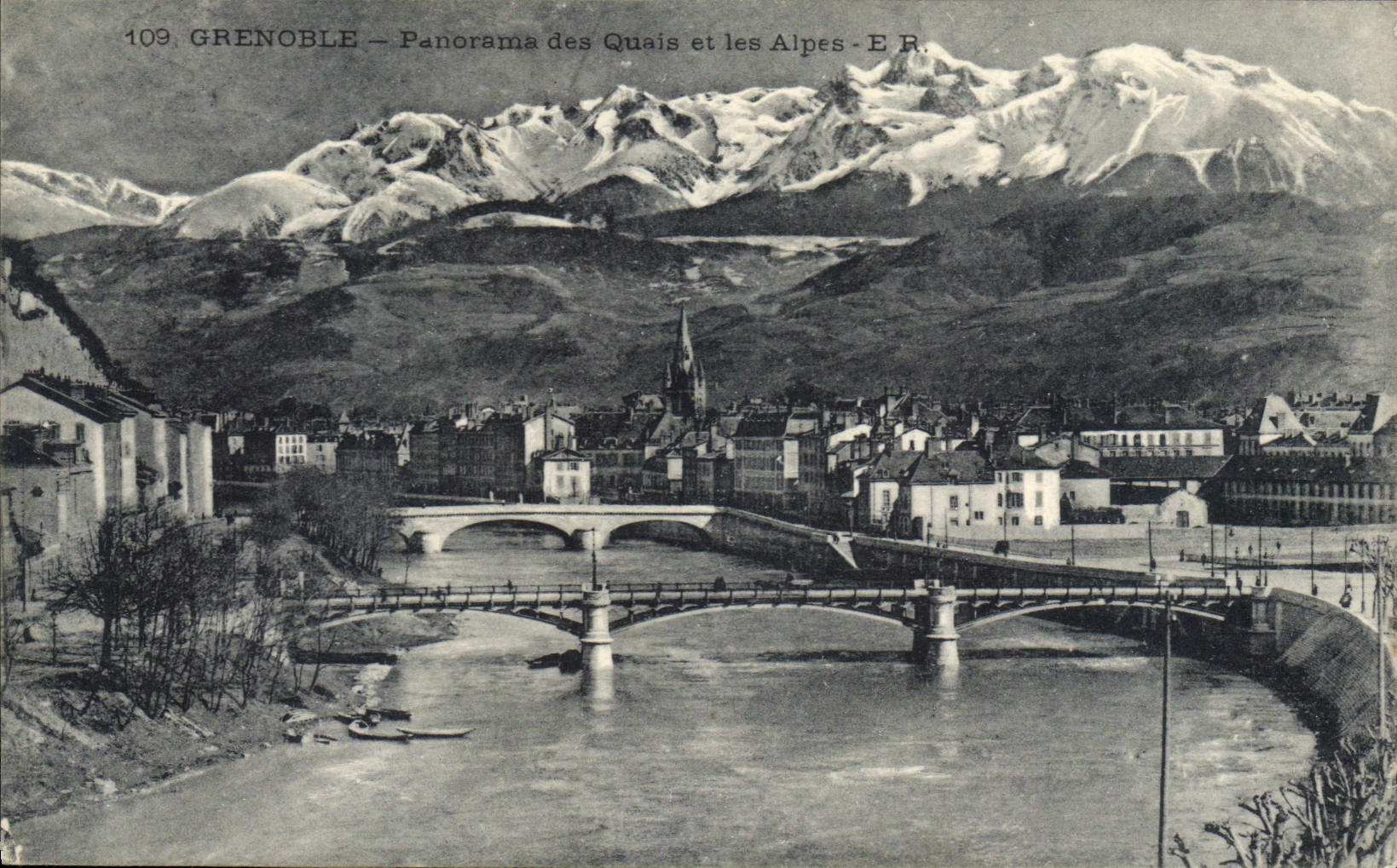 CPA Grenoble Panorama des Quais et les Alpes