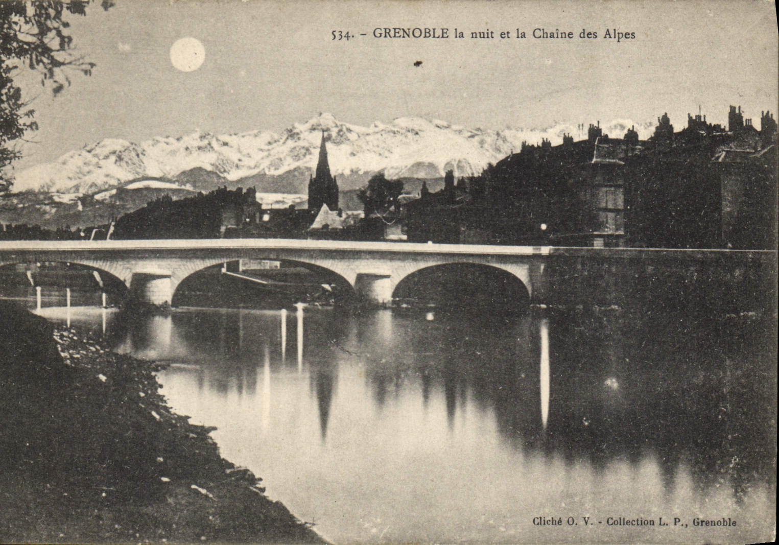 CPA Grenoble la nuit et la Chaine des Alpes