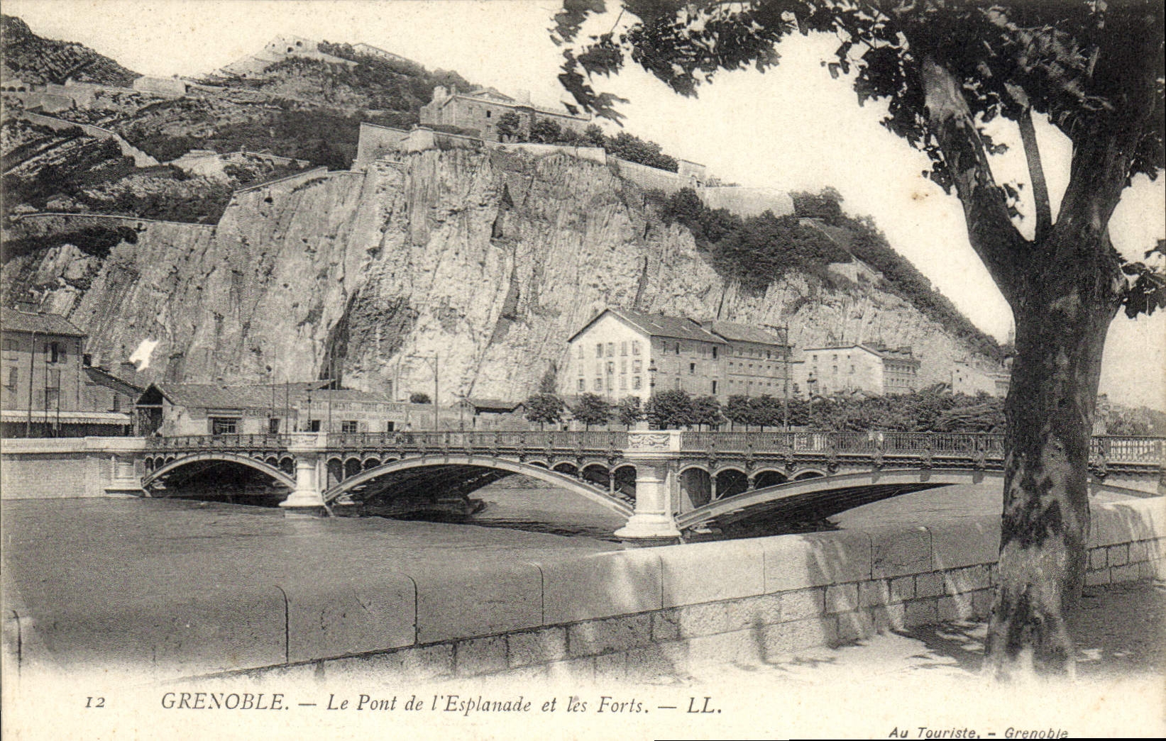 CPA Grenoble Le Pont de l'Esplanade et les Forts