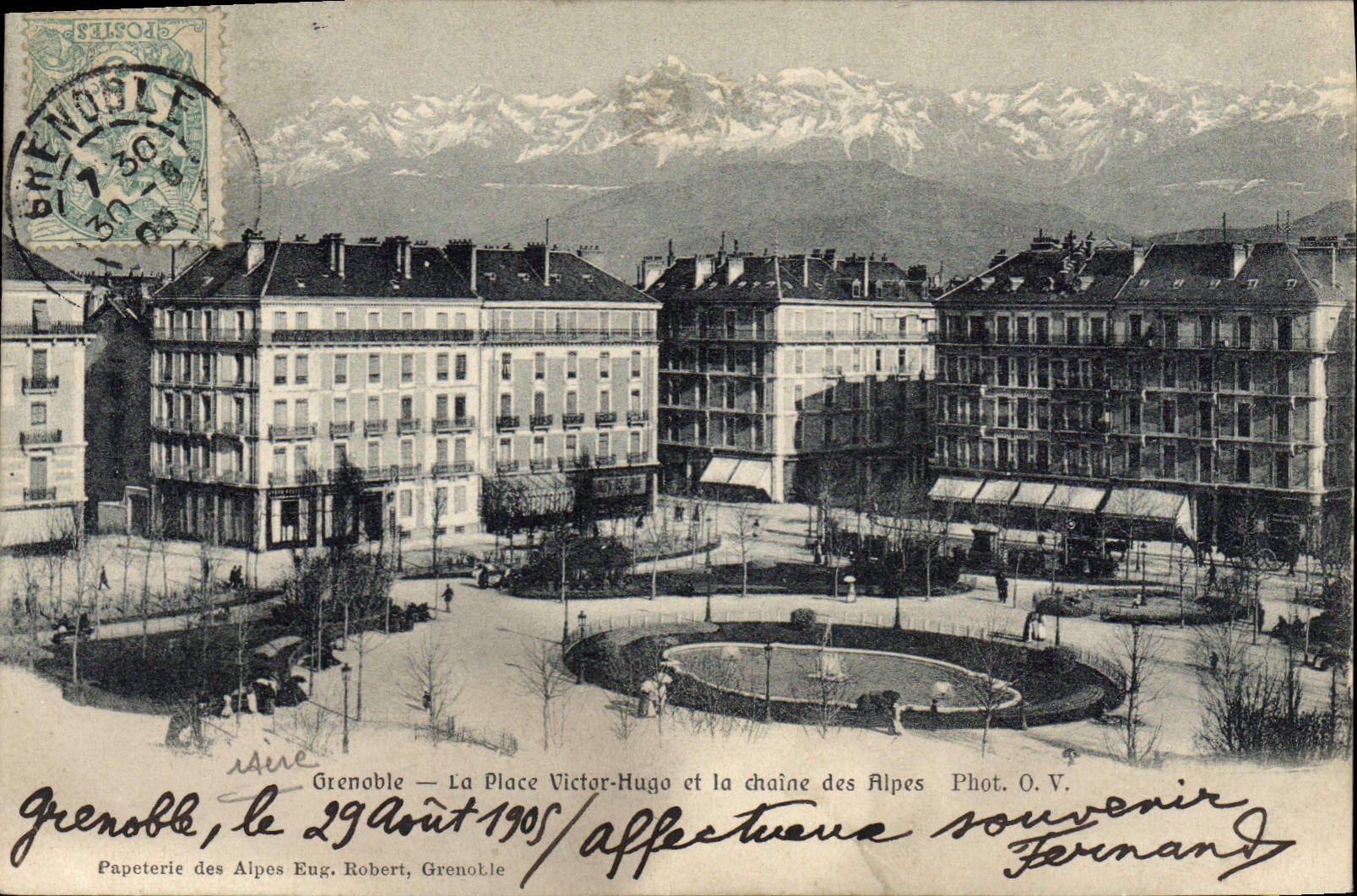 CPA Grenoble La Place Victor Hugo et la chaine des Alpes