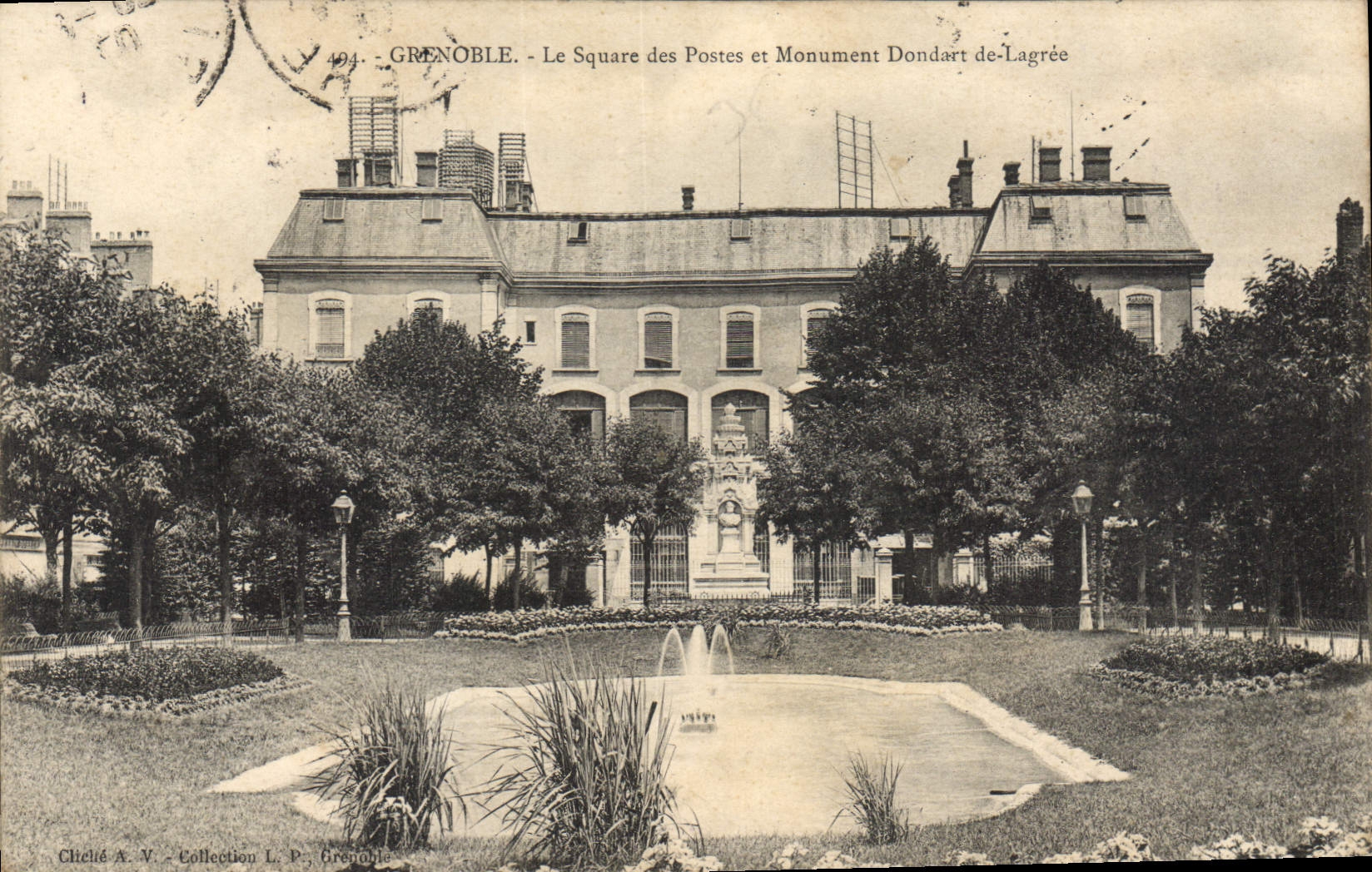 CPA Grenoble Le Square des Postes et Monument Dondort de Lagree