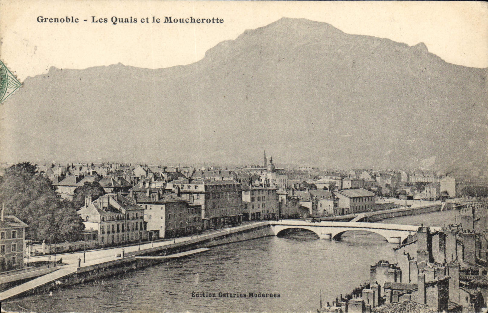 CPA Grenoble Les Quais et le Moucherotte