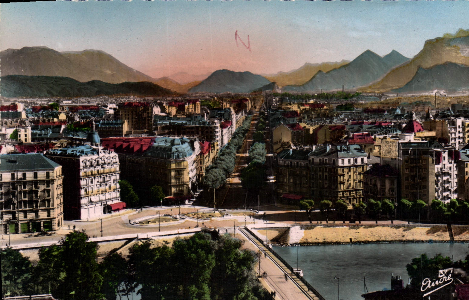 CPA Grenoble Vue generale et le Cours Jean Jaures