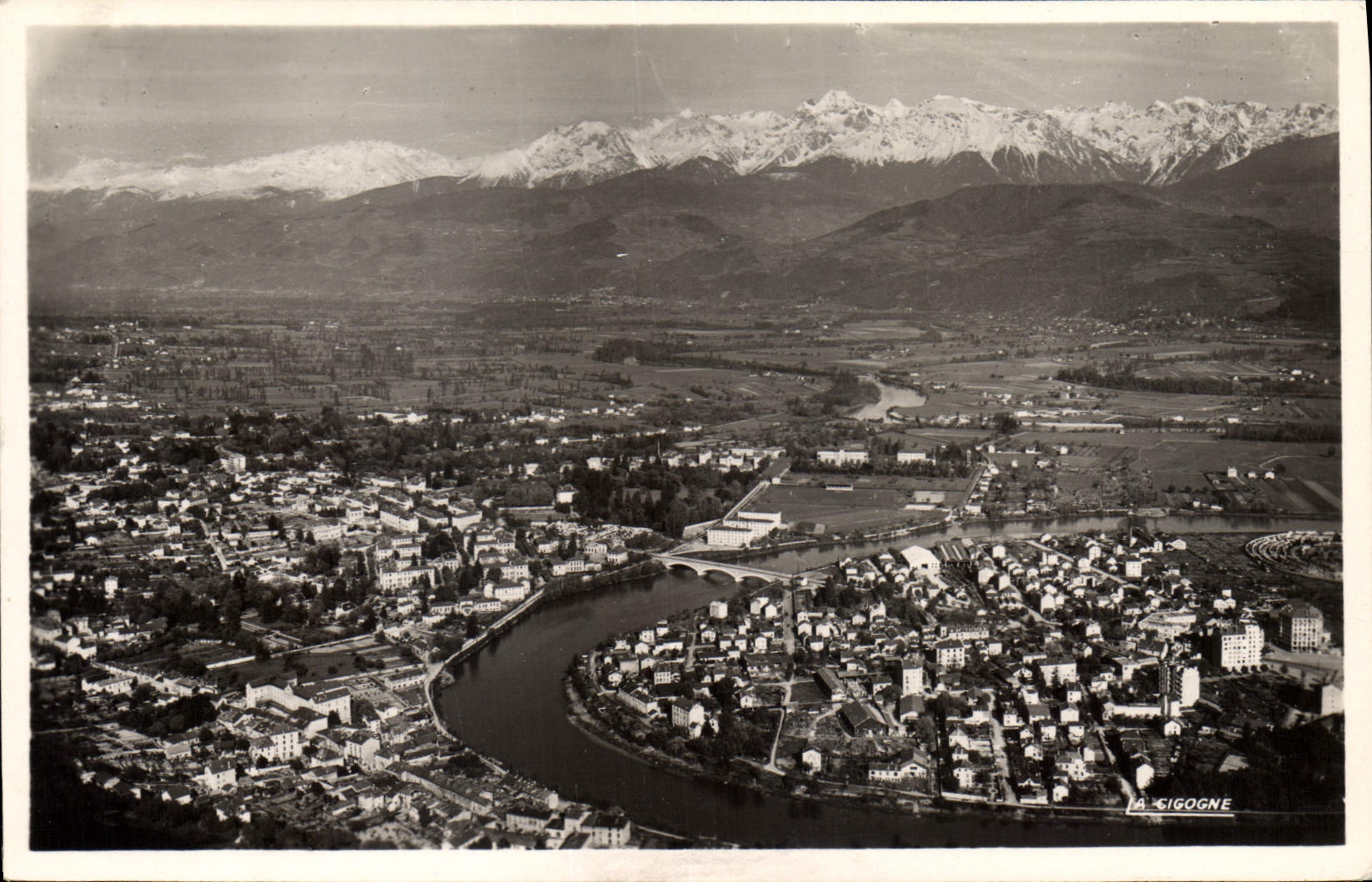CPA Grenoble Le Massif de Belledonne et Plaine de Gresivaudon