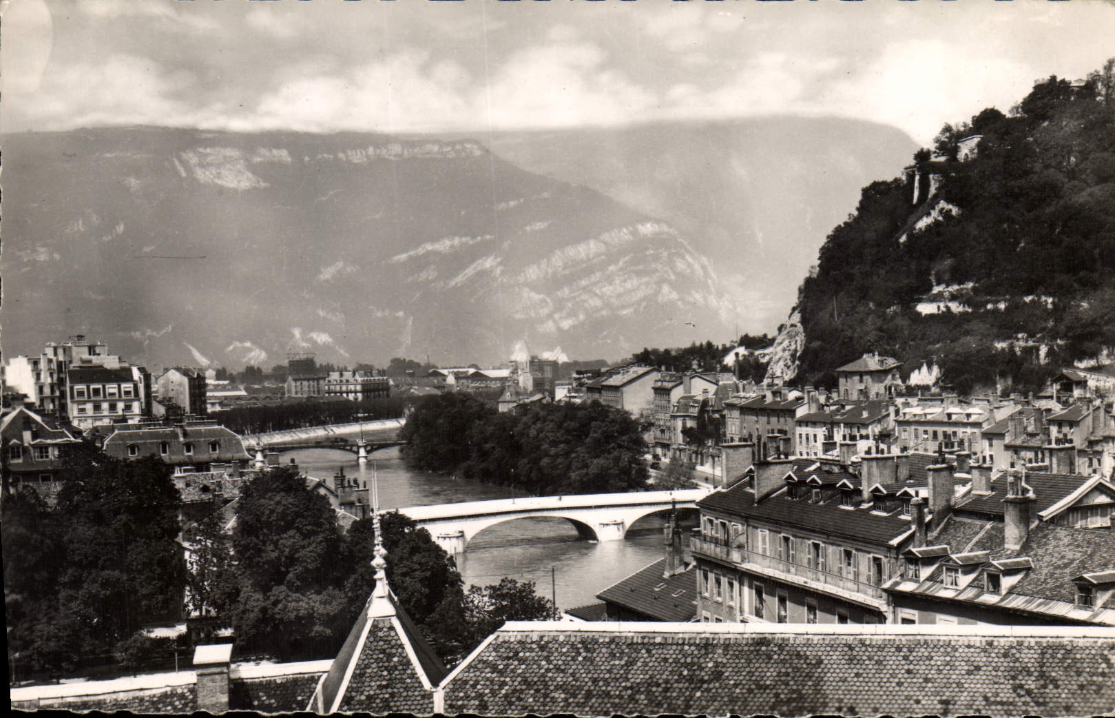 CPA Grenoble Vue Generale et le Vercors (Plateau de Saint Nizier)
