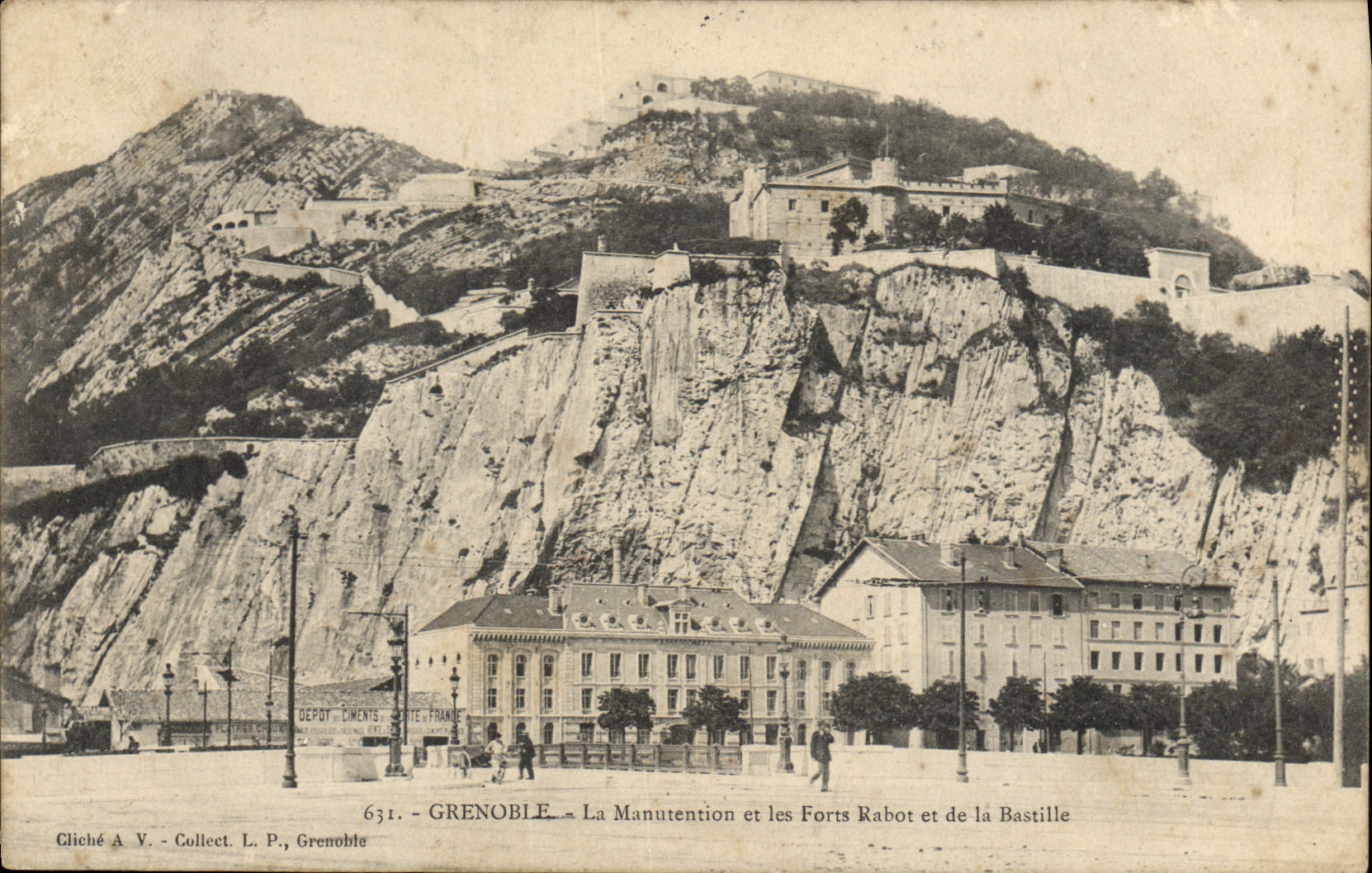 CPA Grenoble La Manutention et les Forts Rabot et de la Bastille
