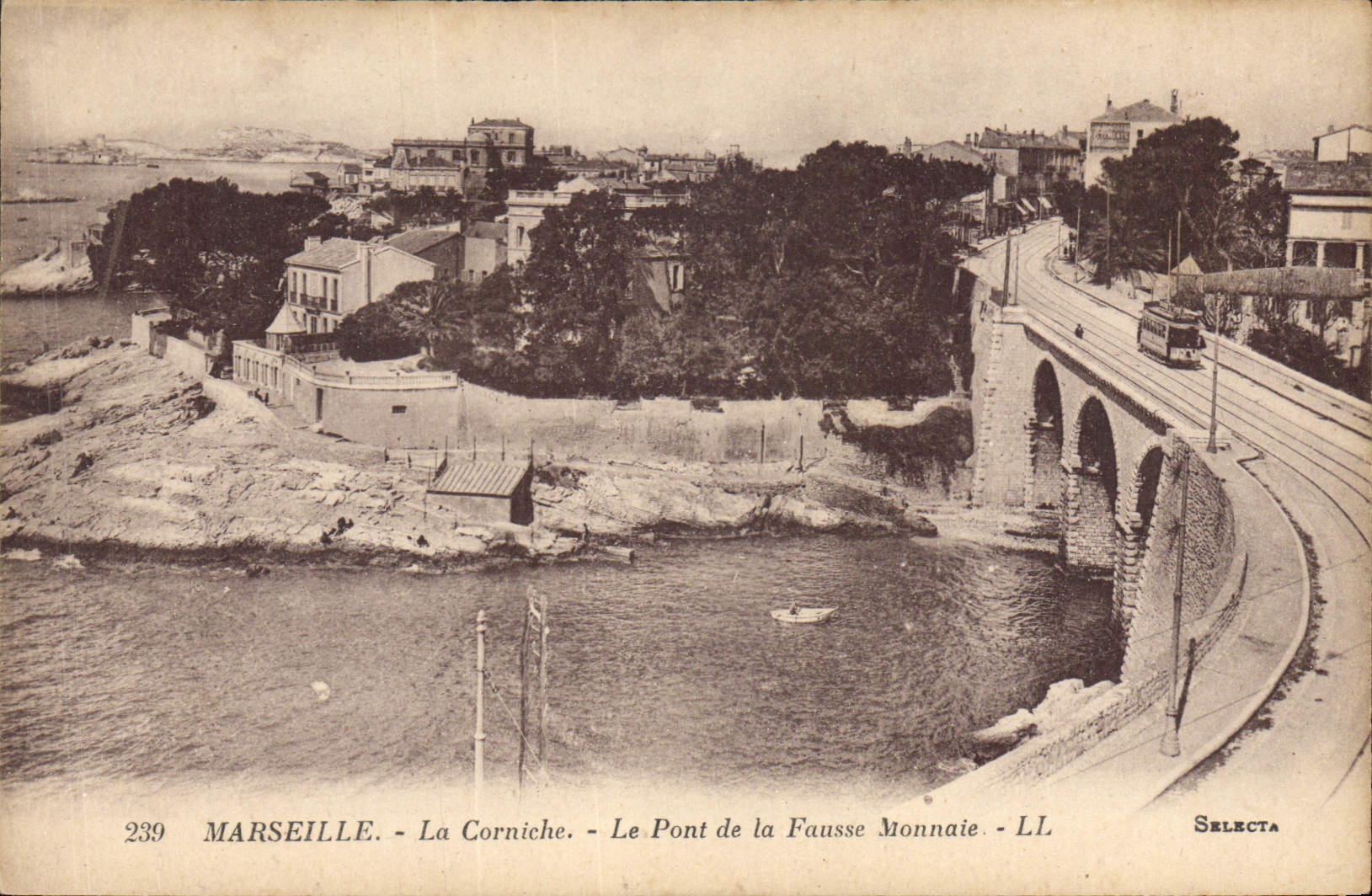 CPA Marseille La Corniche Le Pont de la Fausse Monnaie