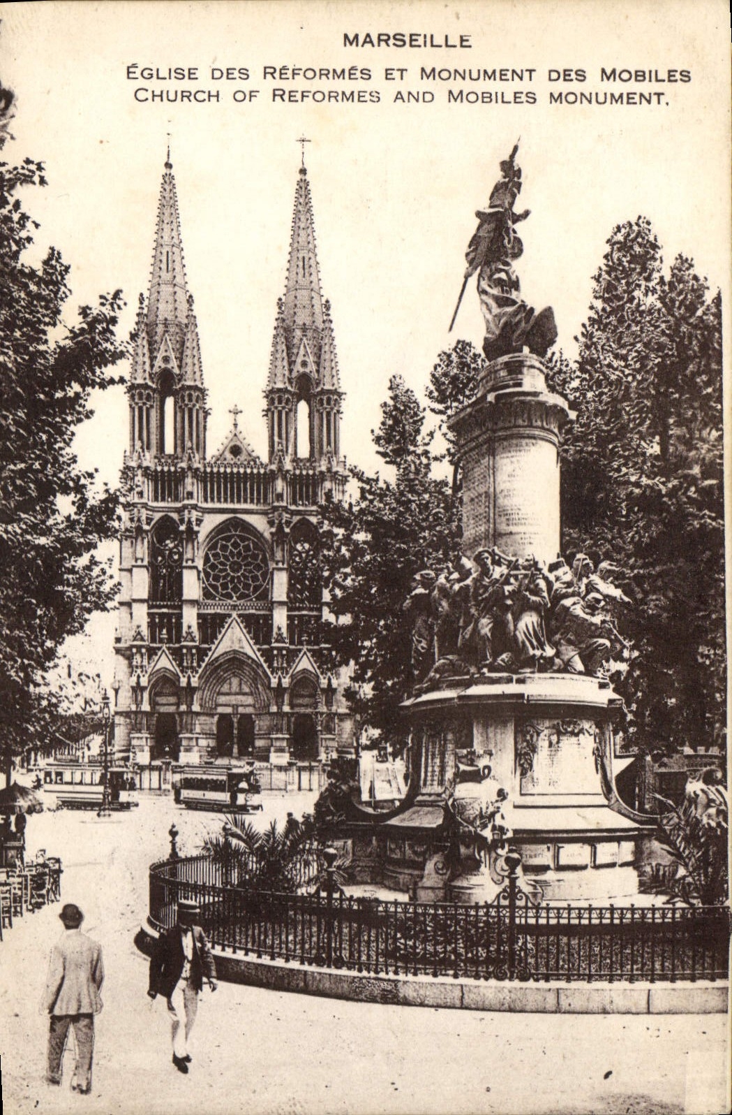 CPA Marseille Eglise des Reformes et Monument des Mobiles