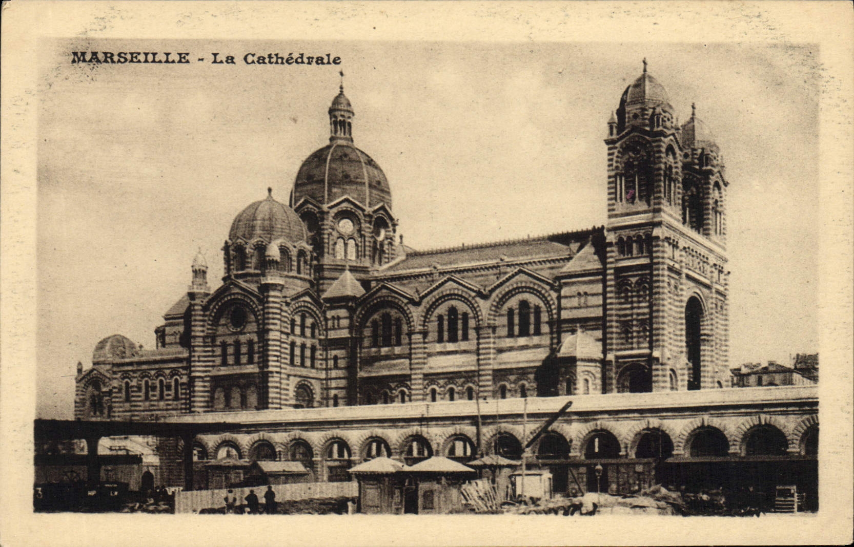 CPA Marseille La Cathedrale
