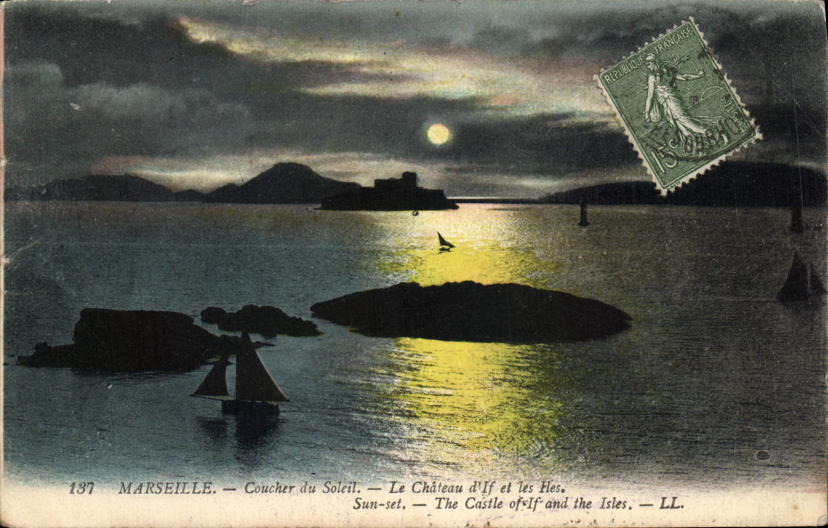 CPA Marseille Coucher du Soleil Le Chateau d'If et les Iles