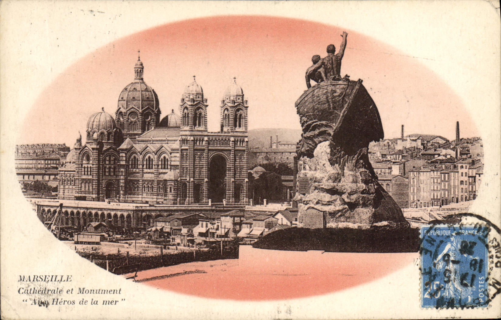 CPA Marseille Cathedrale et Monument Aux Heros de la mer