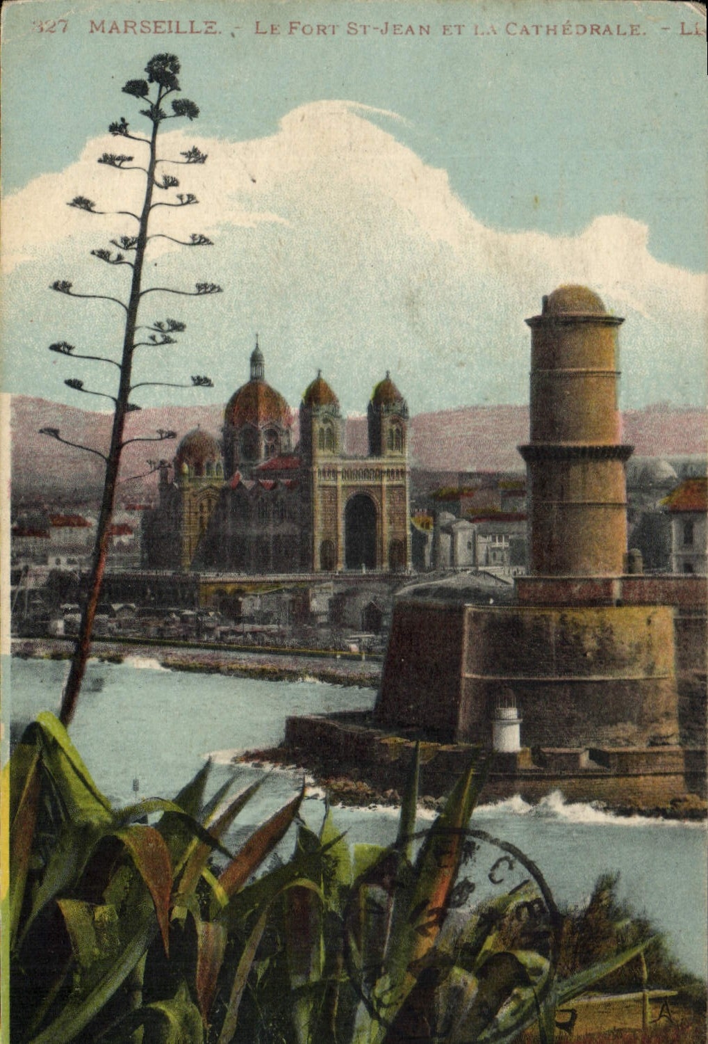 CPA Marseille Le Fort St Jean et la Cathedrale