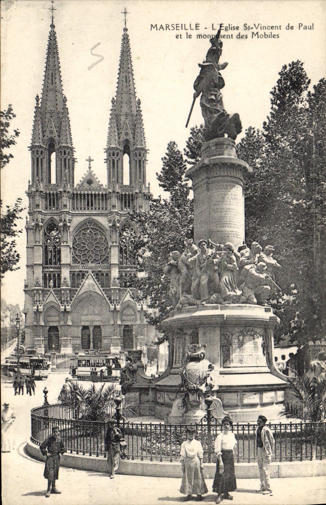 CPA Marseille L'Eglise St Vincent de Paul et le monument des Mobiles