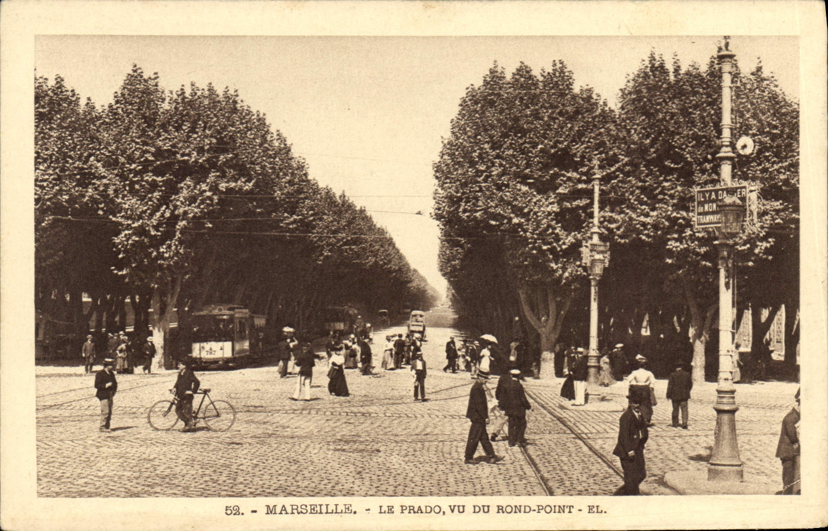 CPA Marseille Le Prado vu du Rond Point Tramway