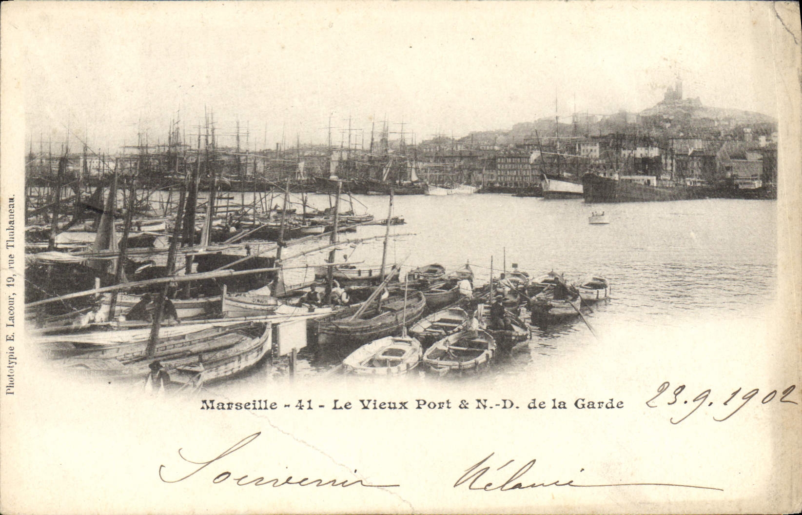 CPA Marseille Le Vieux Port & N D de la Garde Bateaux