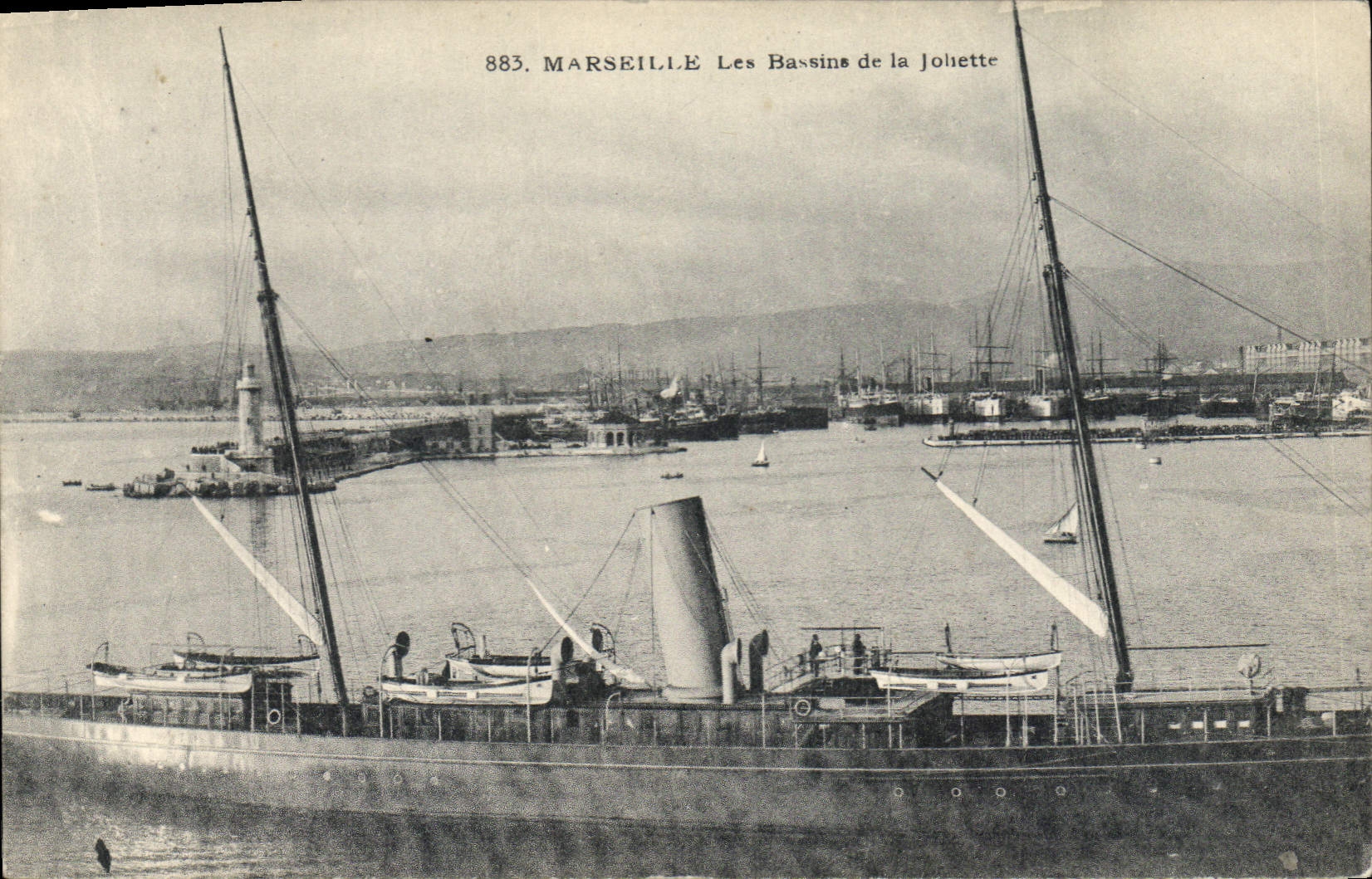 CPA Marseille Les Bassins de la Joliette Bateaux