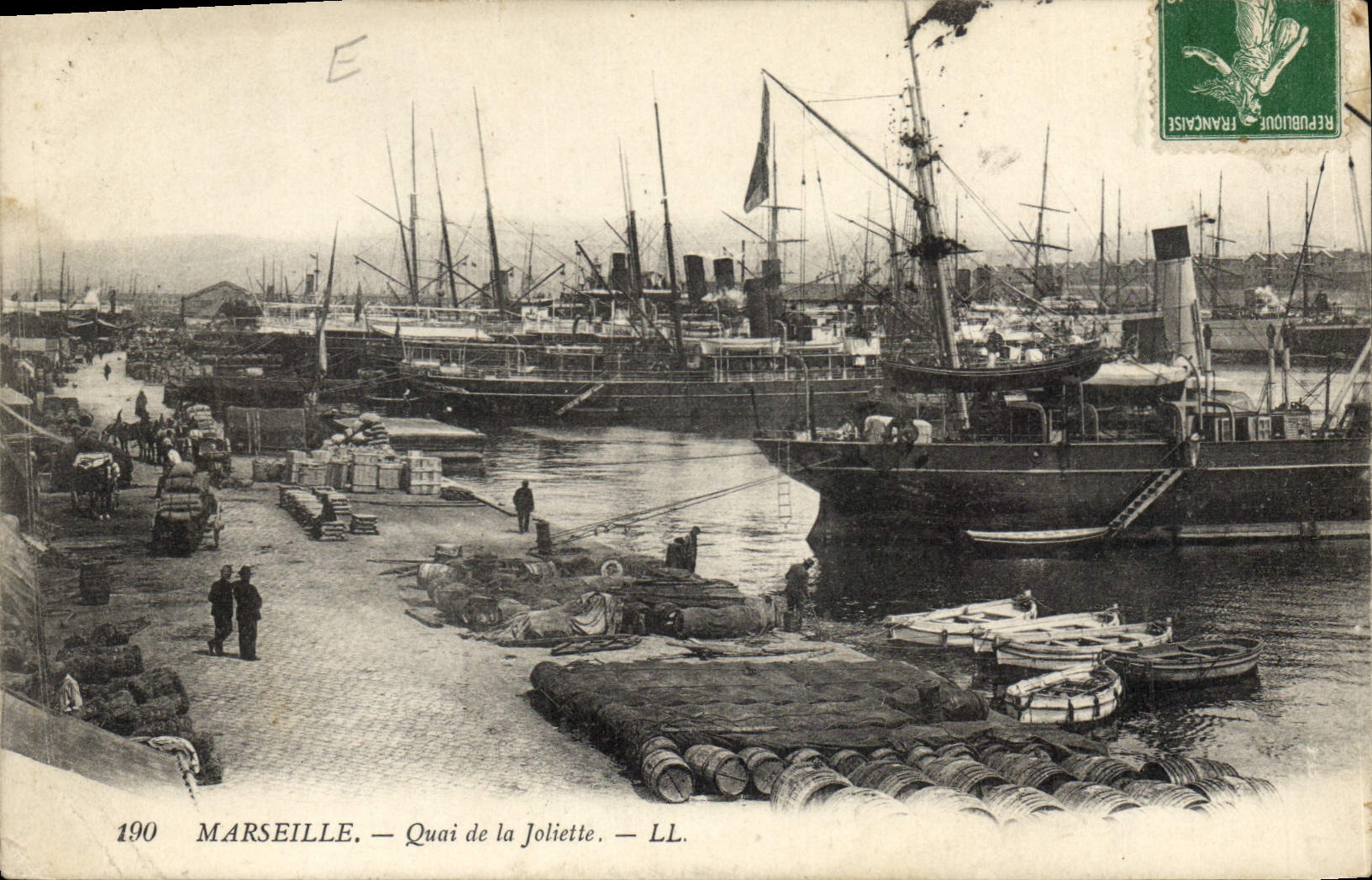 CPA Marseille Quai de la Joliette Bateaux