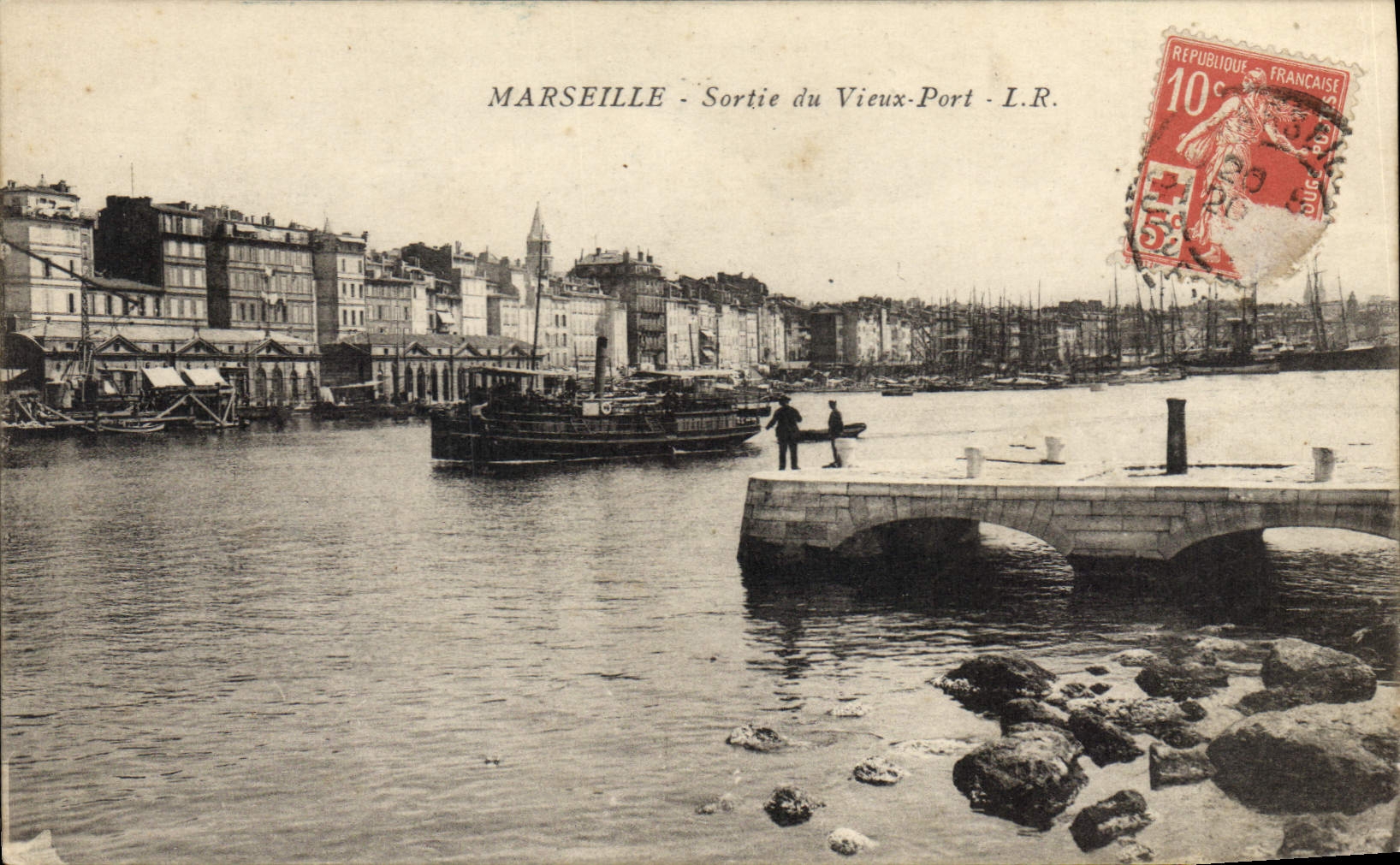 CPA Marseille Sortie du Vieux Port Bateau