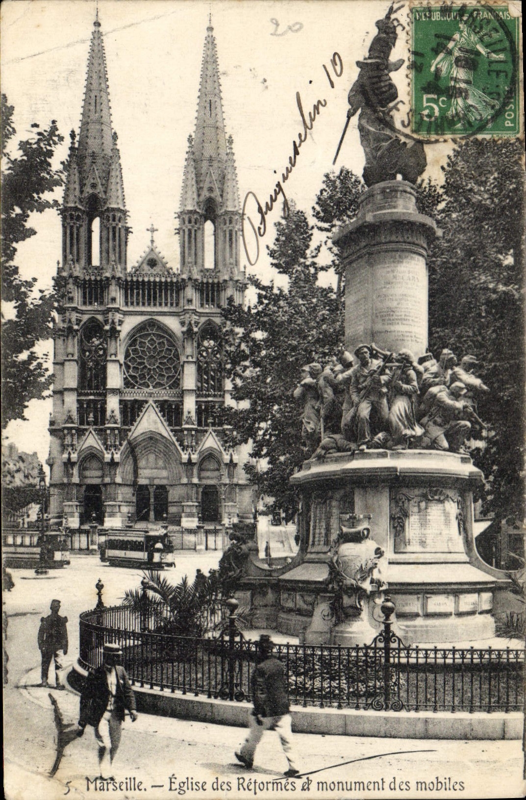 CPA Marseille Eglise des Reformes et monument des mobiles