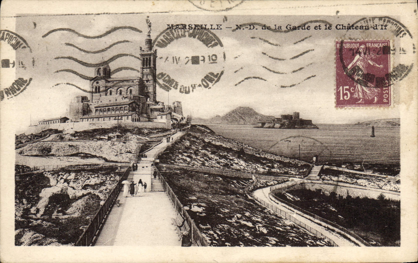 CPA Marseille N D de la Garde et la Chateau d'If