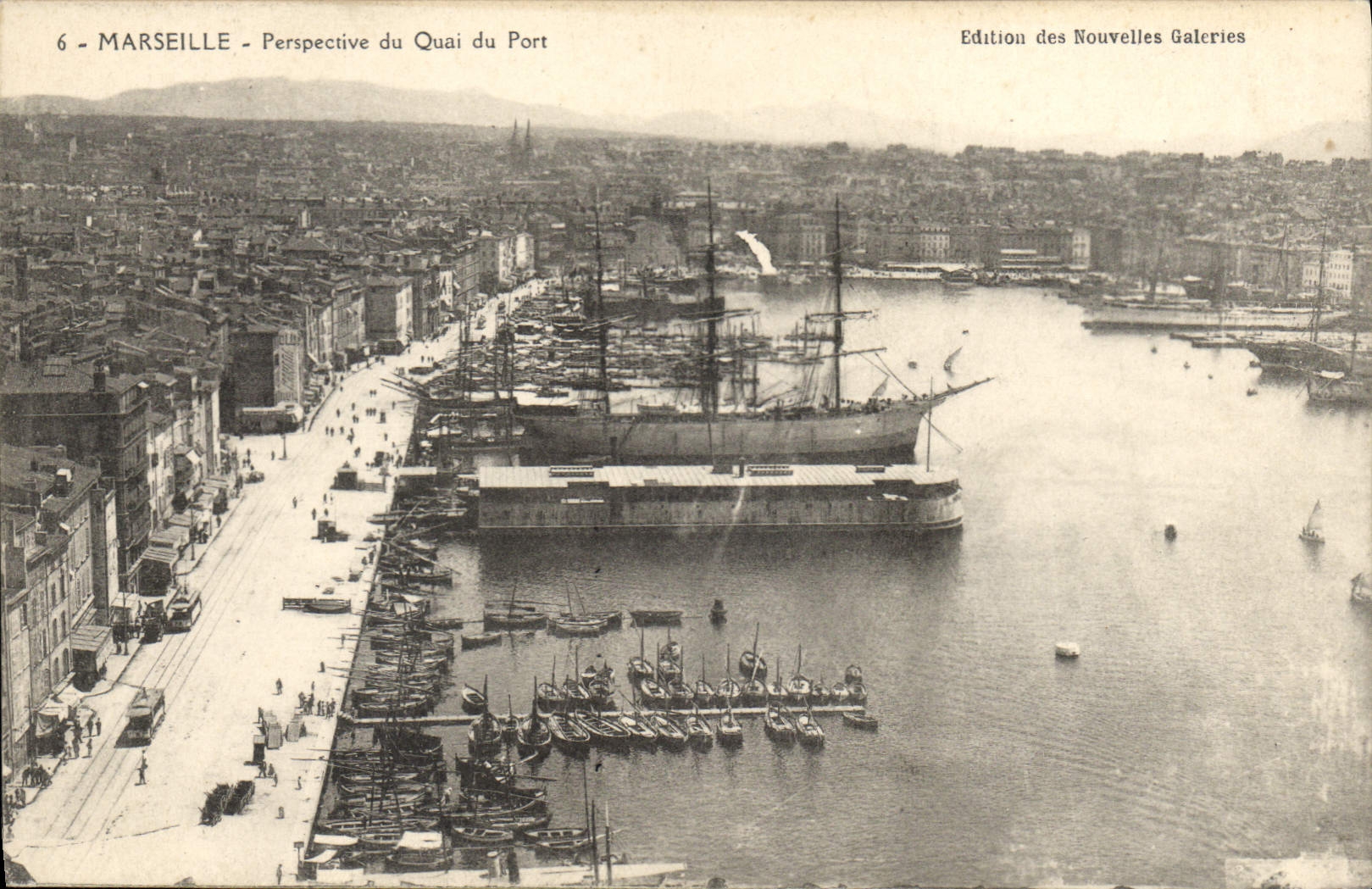 CPA Marseille Perspective du Quai du Port Bateaux