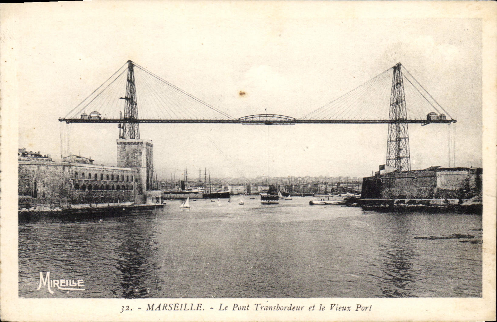 CPA Marseille Le Pont Transbordeur et la Vieux Port