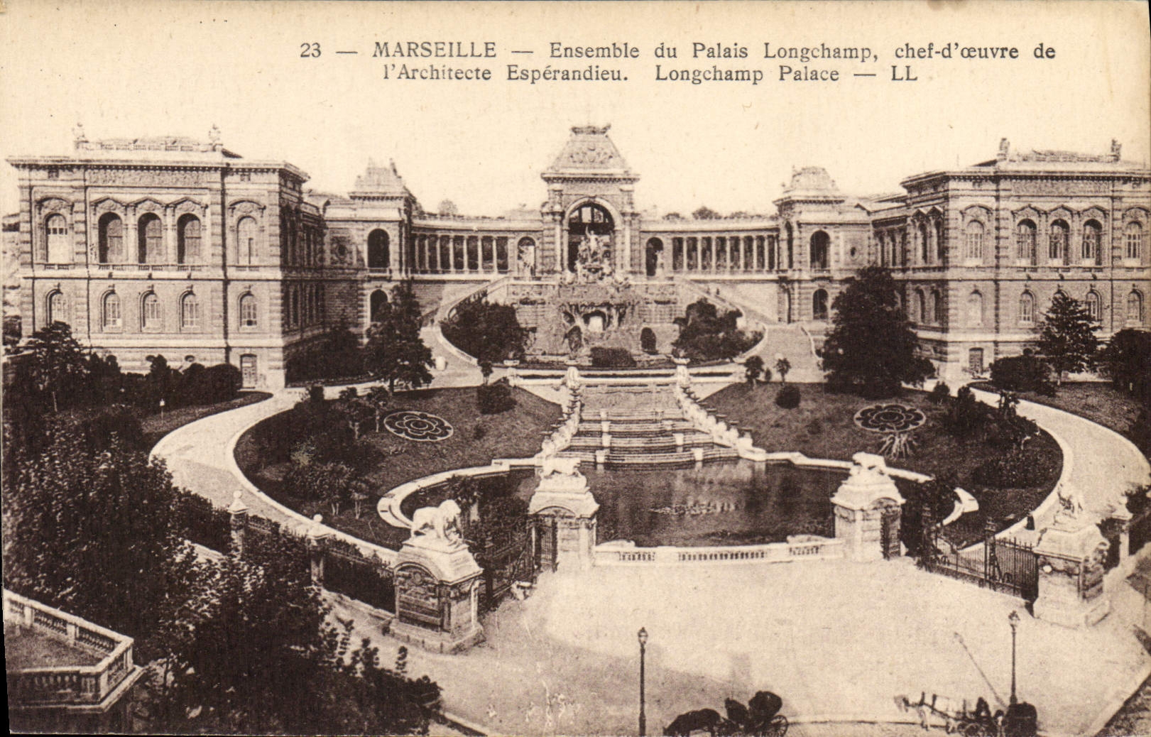 CPA Marseille Ensemble du Palais Longchamp chef d'oeuvre de l'Architecte Esperandieu