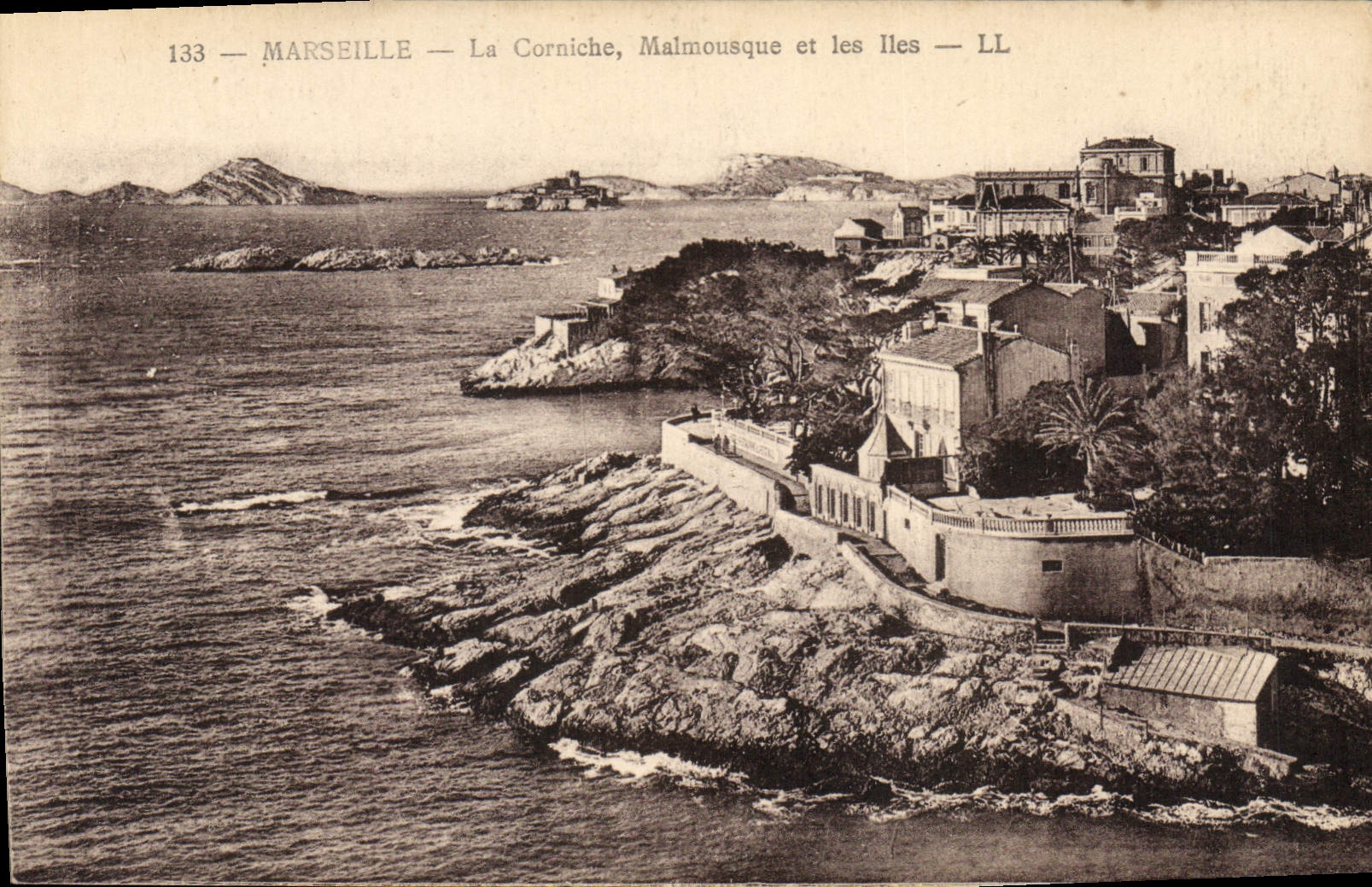 CPA Marseille La Corniche Malmousque et les Iles