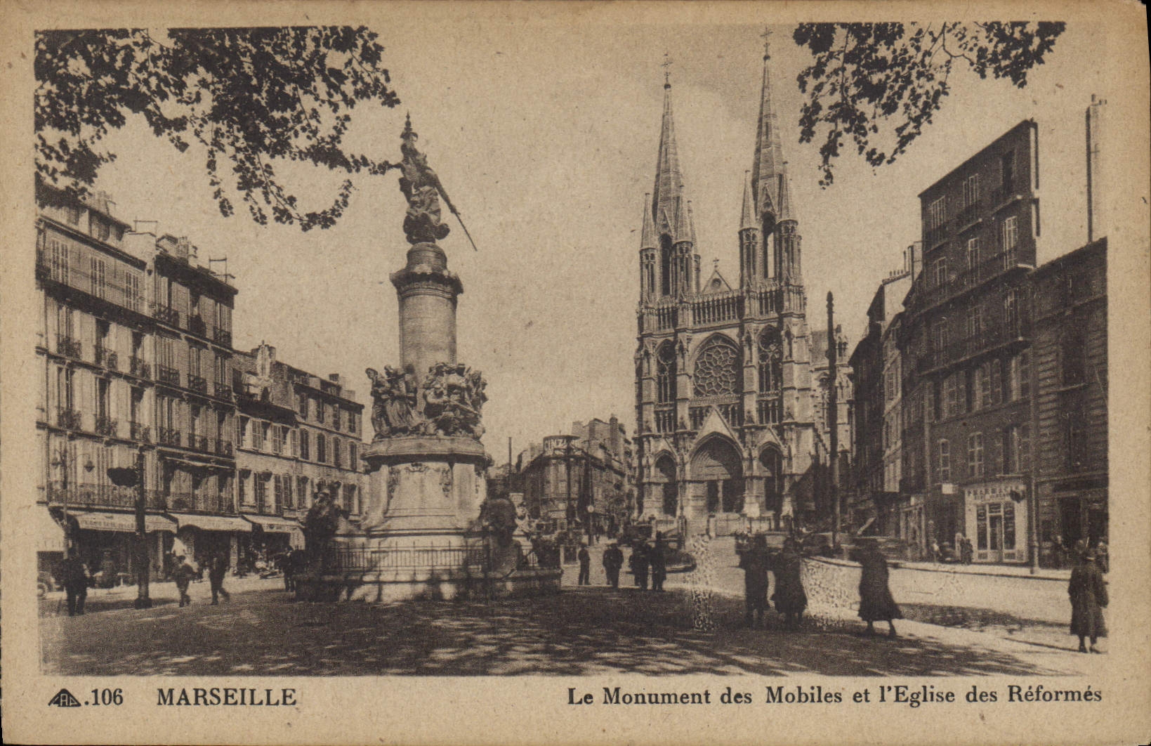 CPA Marseille Le monument des Mobiles et l'Eglise des Reformes