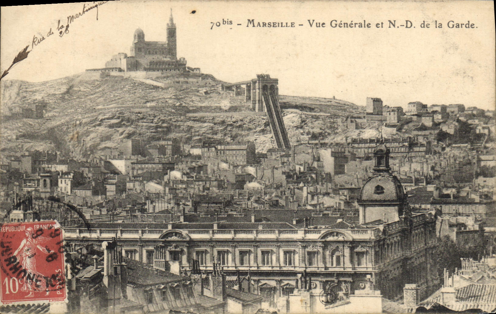 CPA Marseille Vue generale et N. D. de la Garde