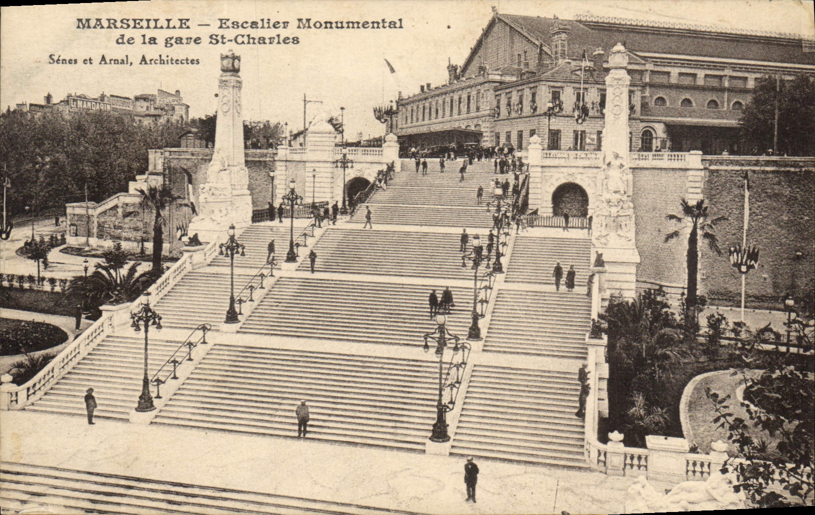 CPA Marseille Escalier Monumental de la gare St Charles 
