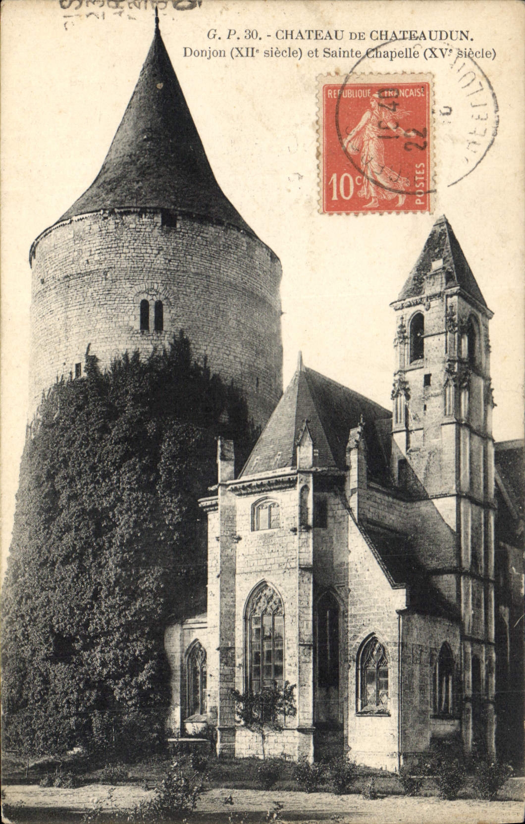CPA Chateau de Chateaudun Donjon XII siecle et Sainte Chapelle XV siecle