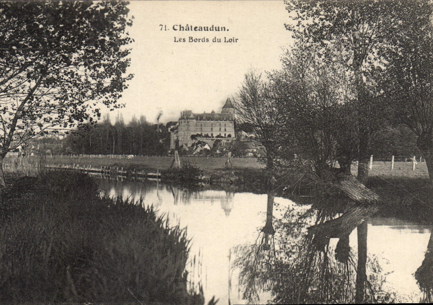 CPA Chateaudun Les Bords du Loir 