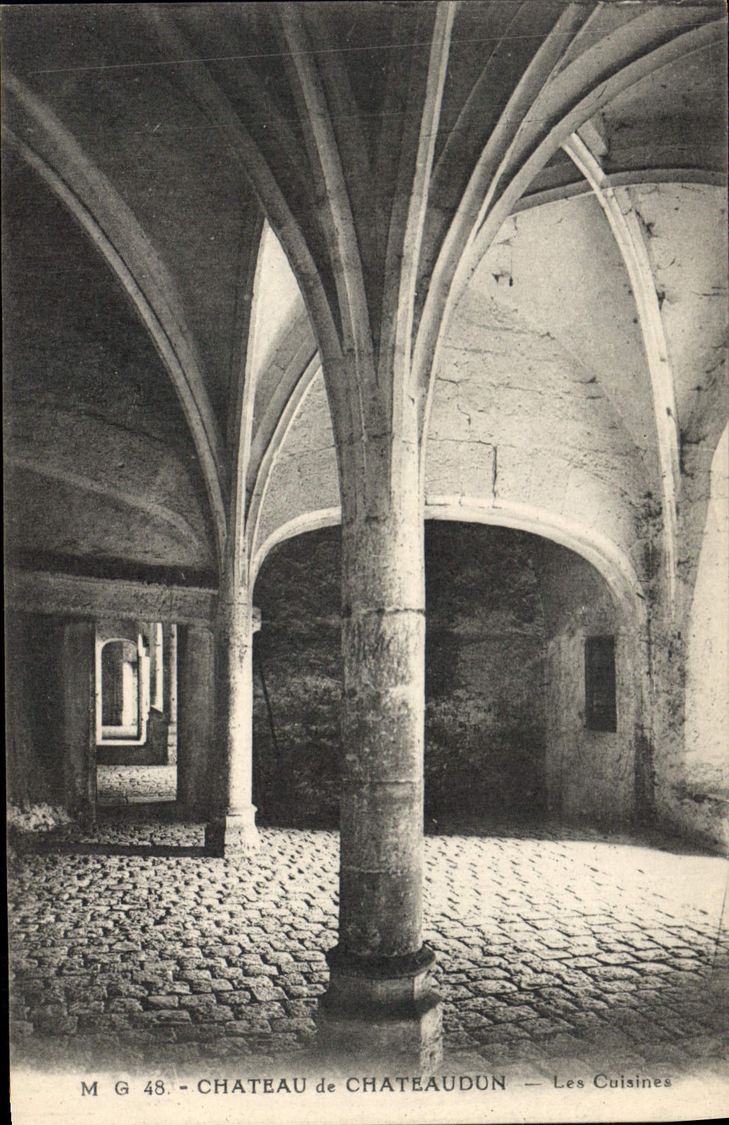 CPA Chateau de Chateaudun Les Cuisines 