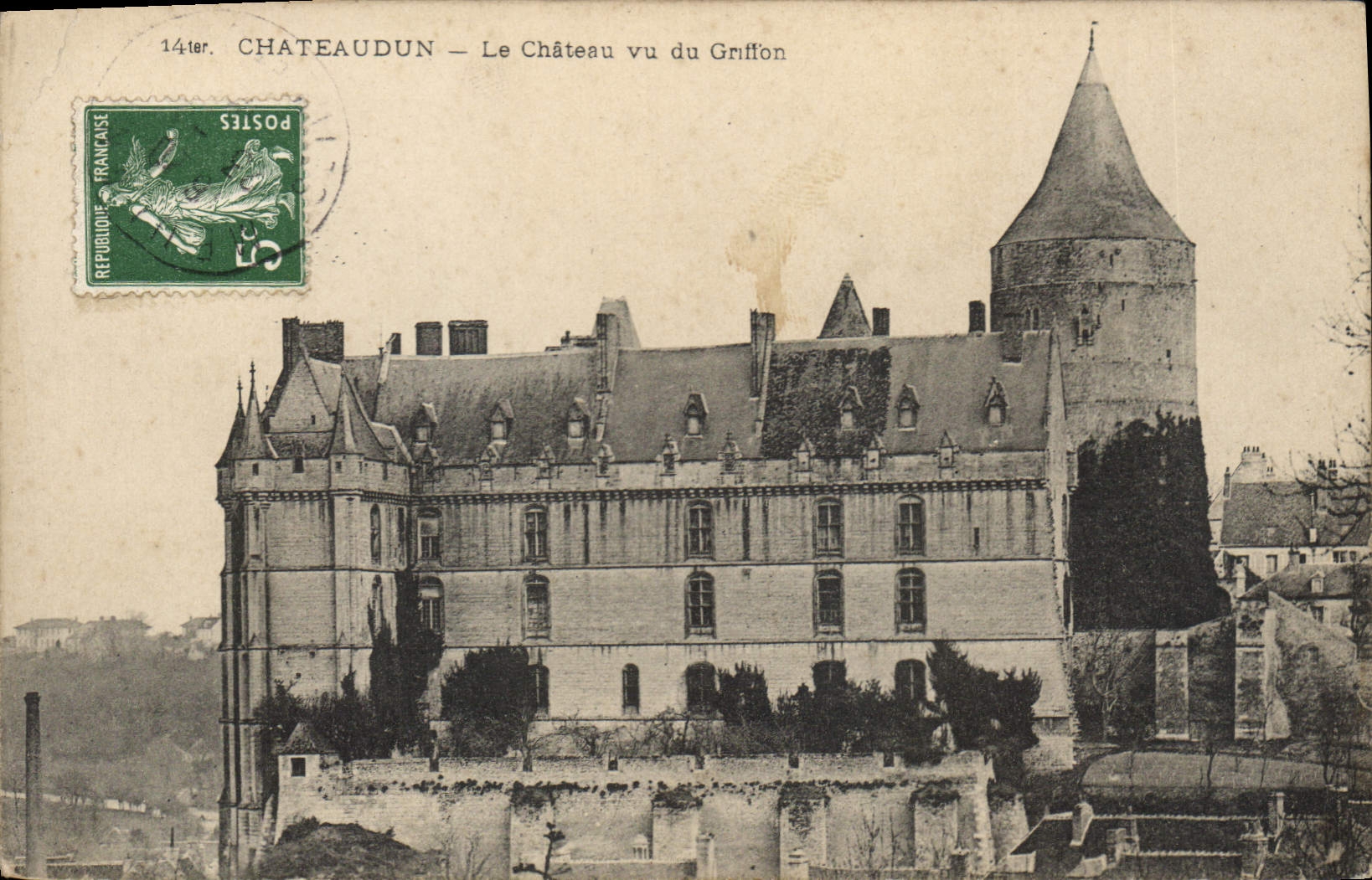 CPA Chateaudun Le Chateau vu du Griffon