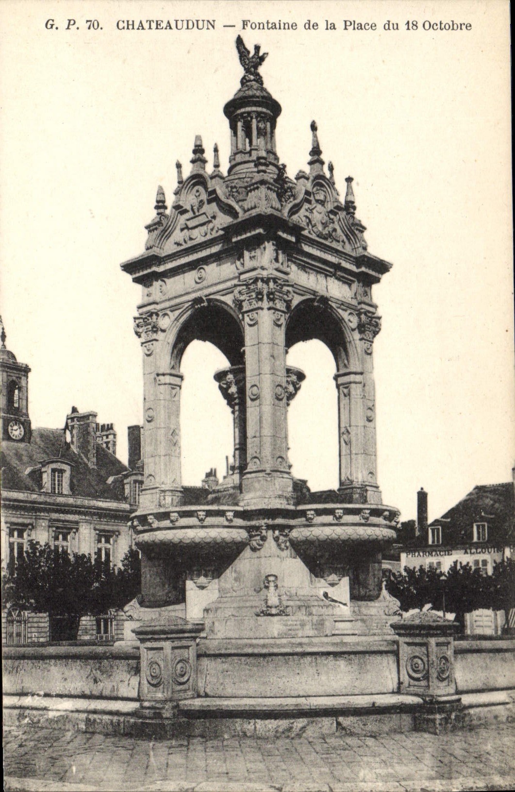 CPA Chateaudun Fontaine de la Place du 18 Octobre 