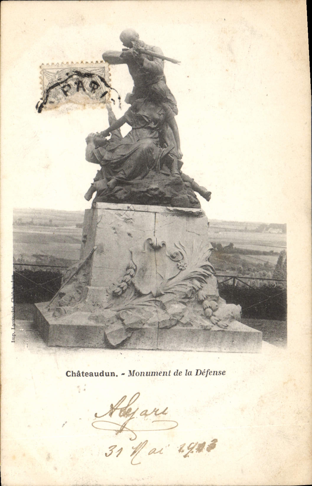 CPA Chateaudun Monument de la Defense