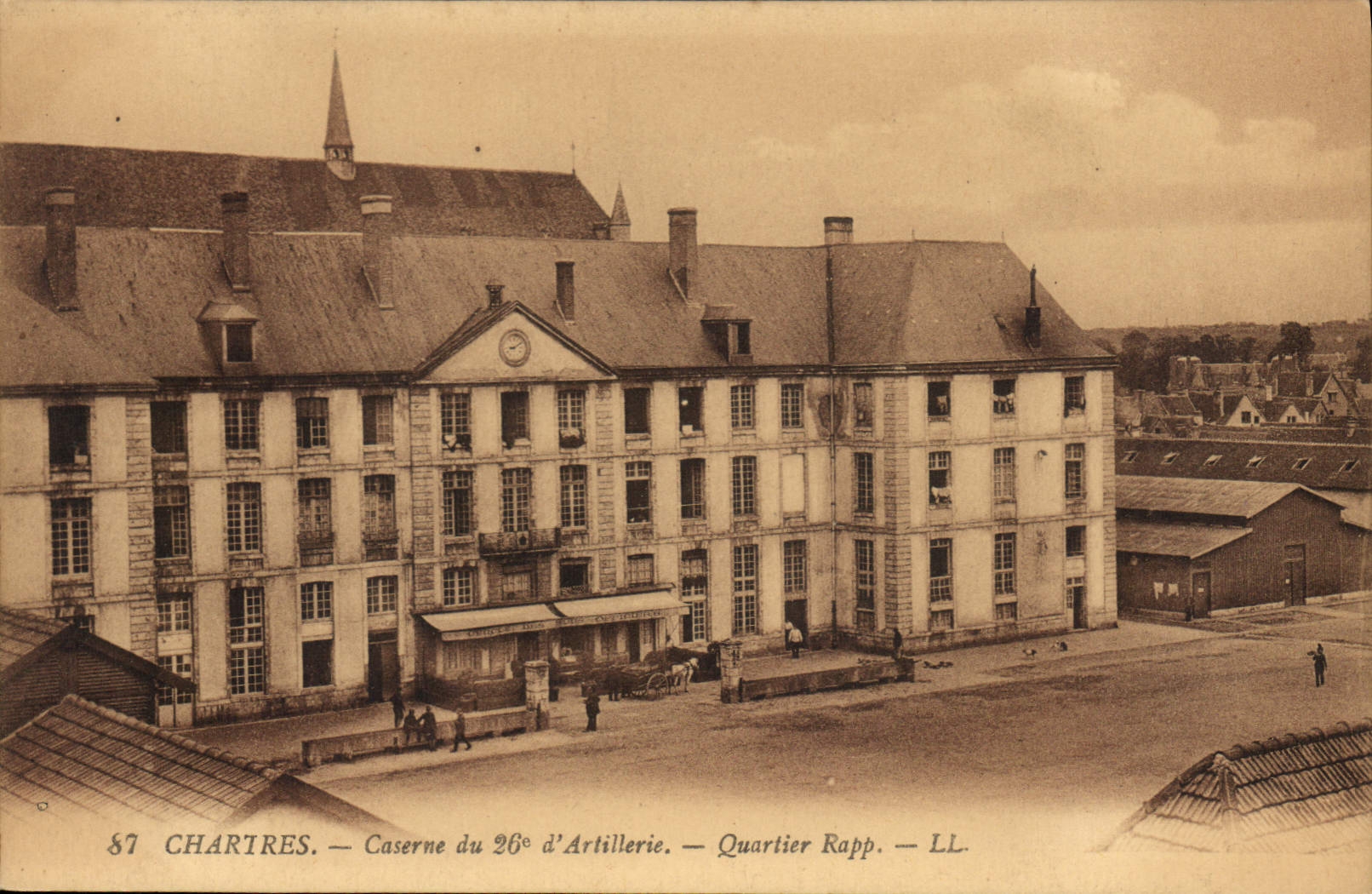 CPA Chartres Caserne du 26 d'Artillerie Quartier Rapp Militaria