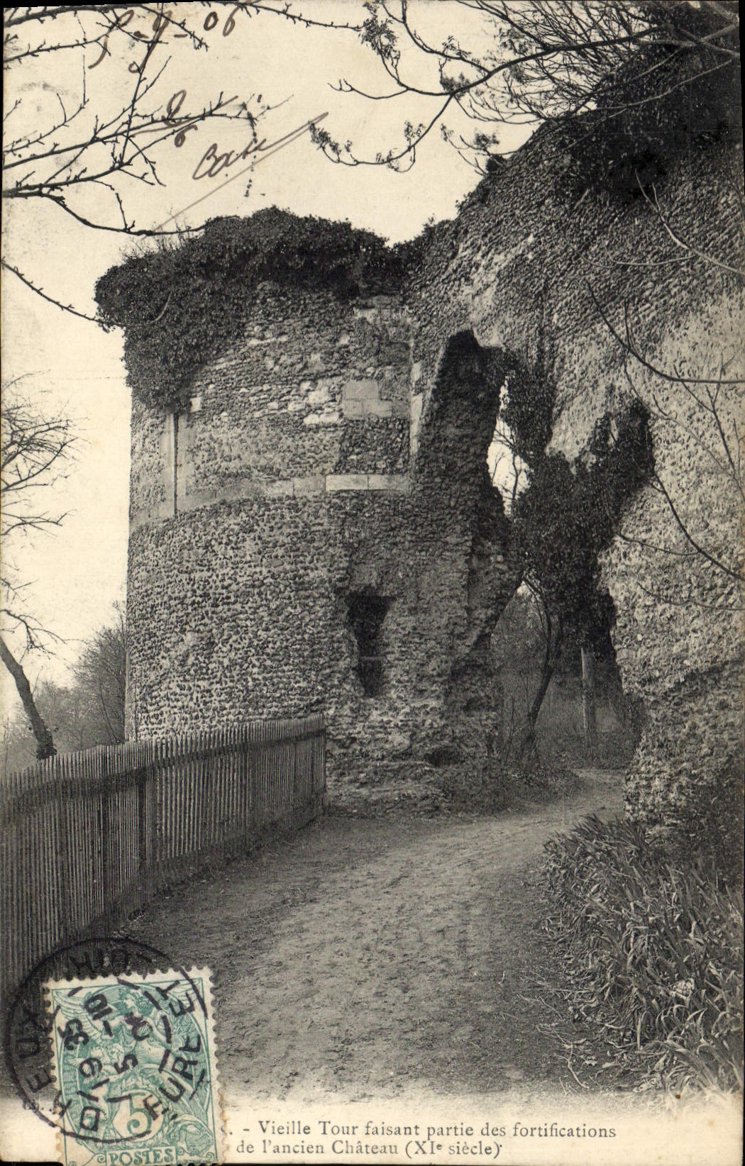 CPA Vieille Tour faisant partie des fortifications de l'ancien château