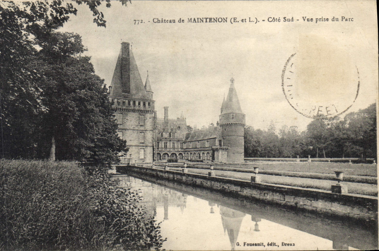 CPA Chateau de Maintenon E et L Cote Sud Vue prise du Parc