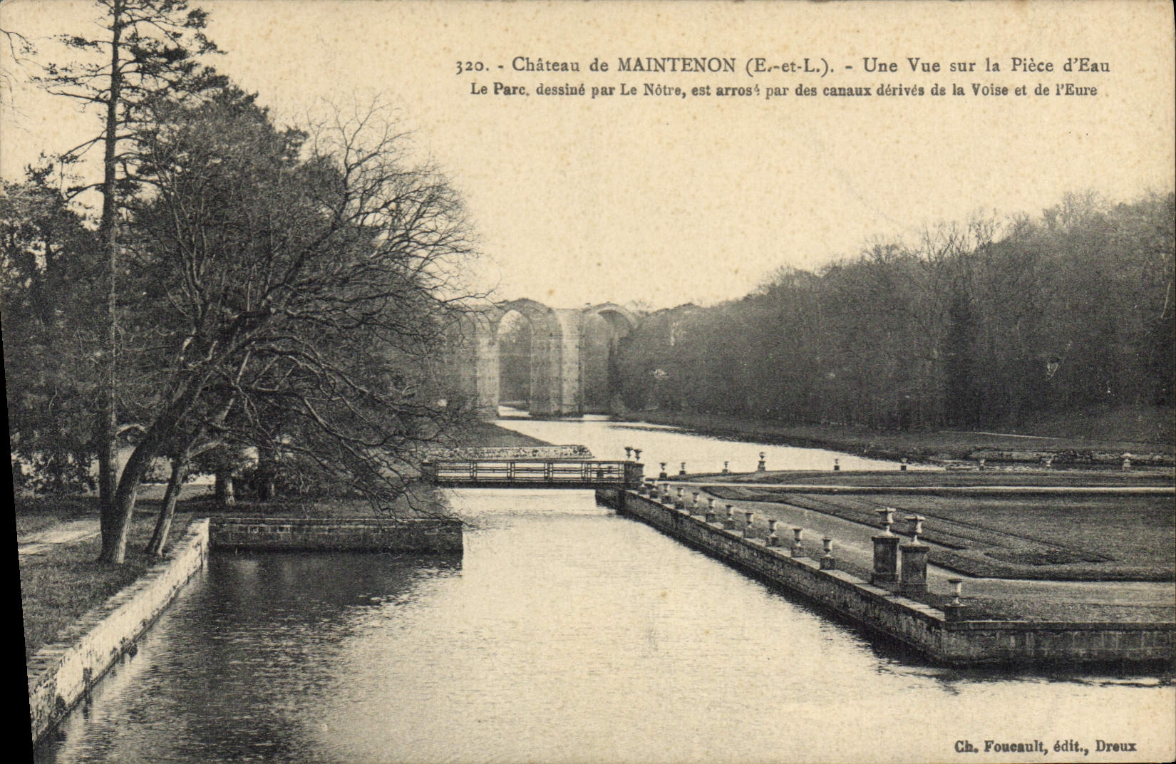 CPA Chateau de Maintenon E et L Une Vue sur la Piece d'Eau