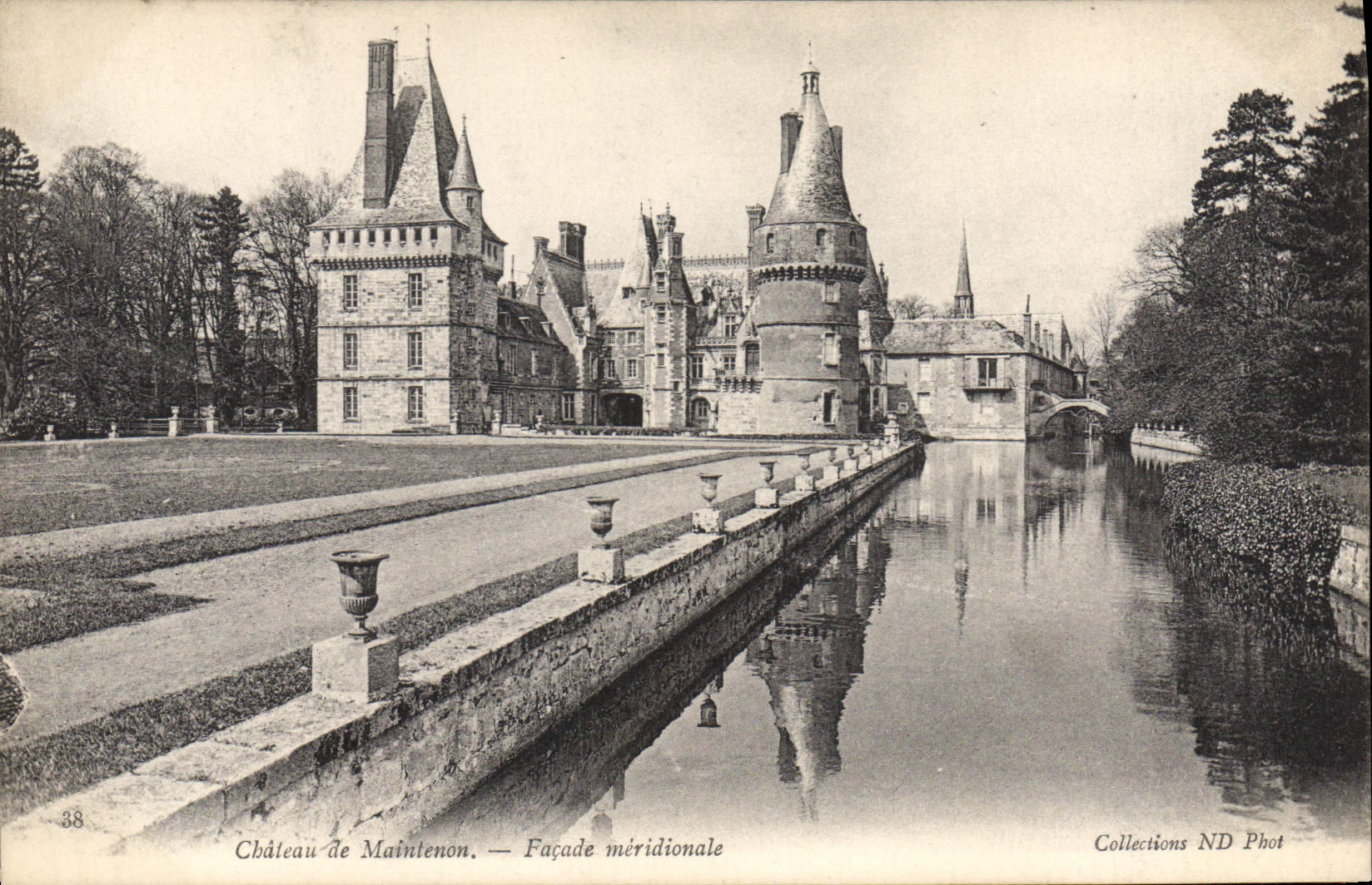 CPA Chateau de Maintenon Facade meridionale 