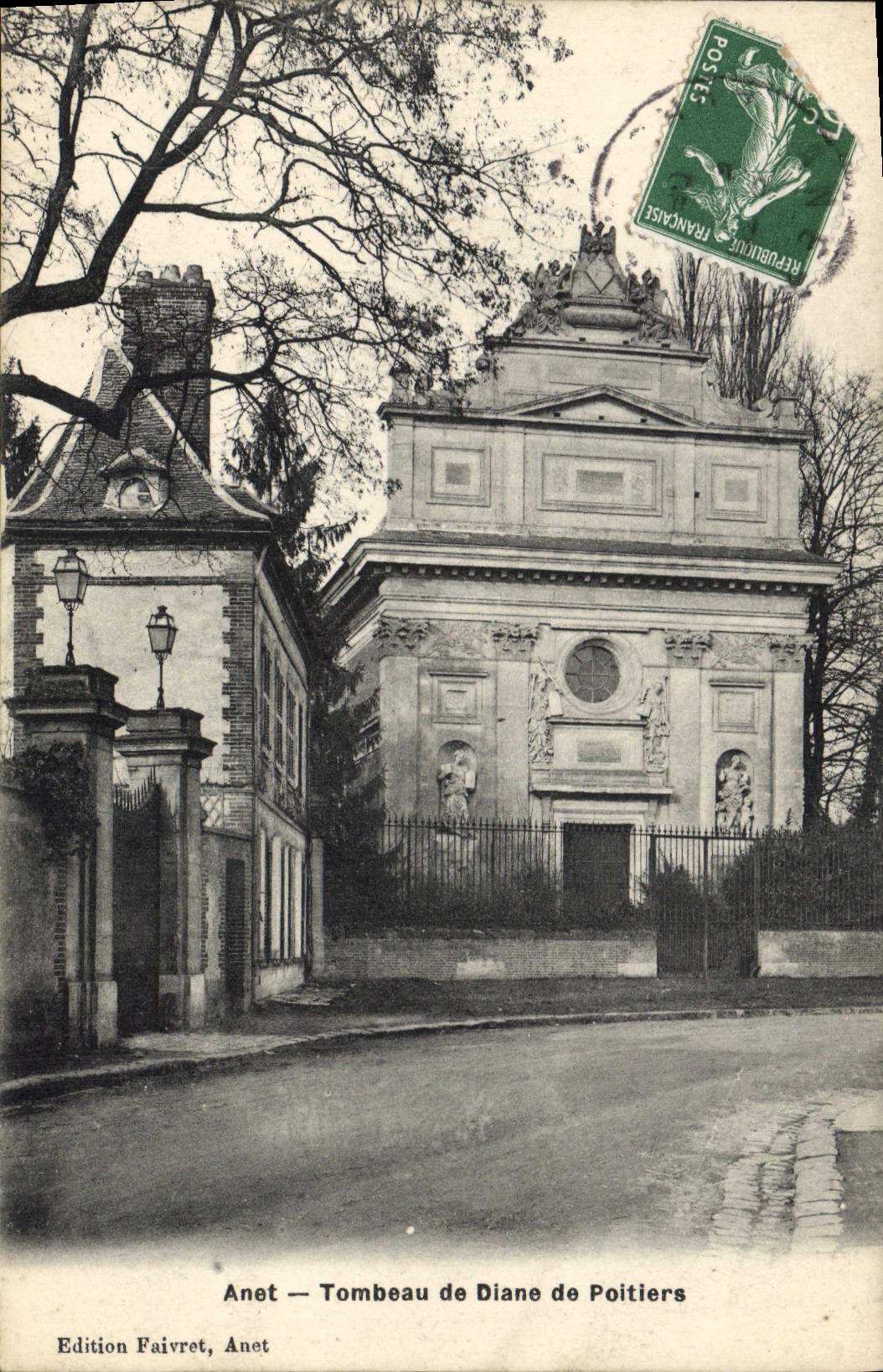 CPA Anet Tombeau de Diane de Poltiere 