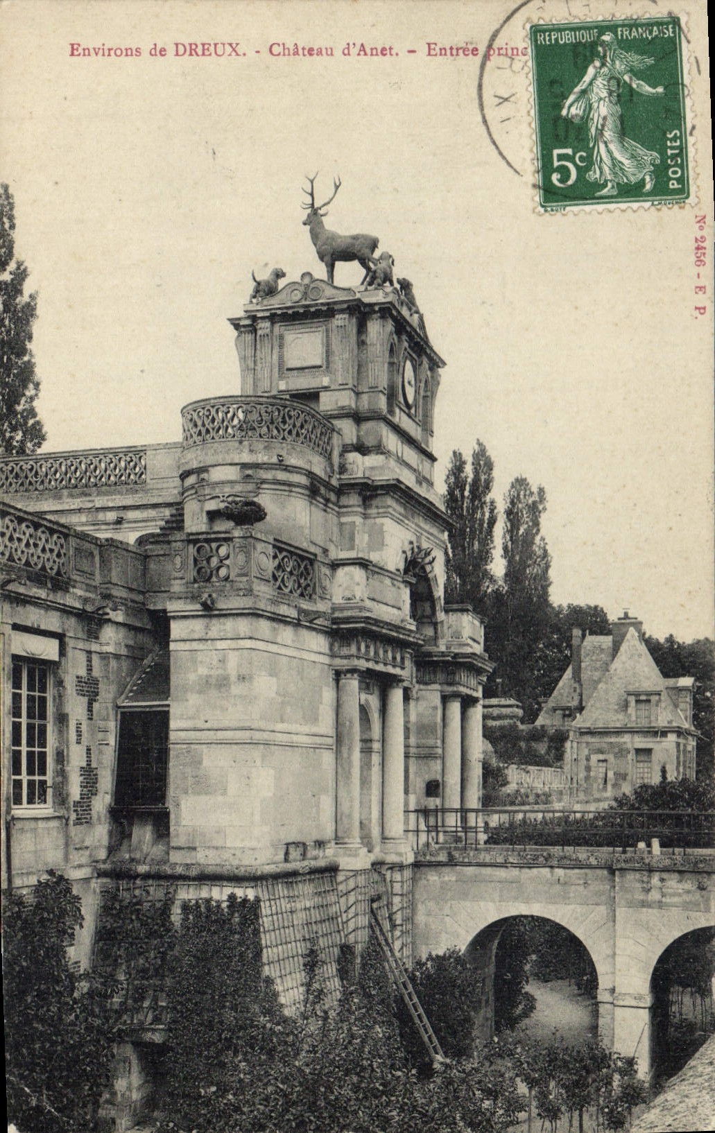 CPA Environs de Dreux Chateau d'Anet Entree principale