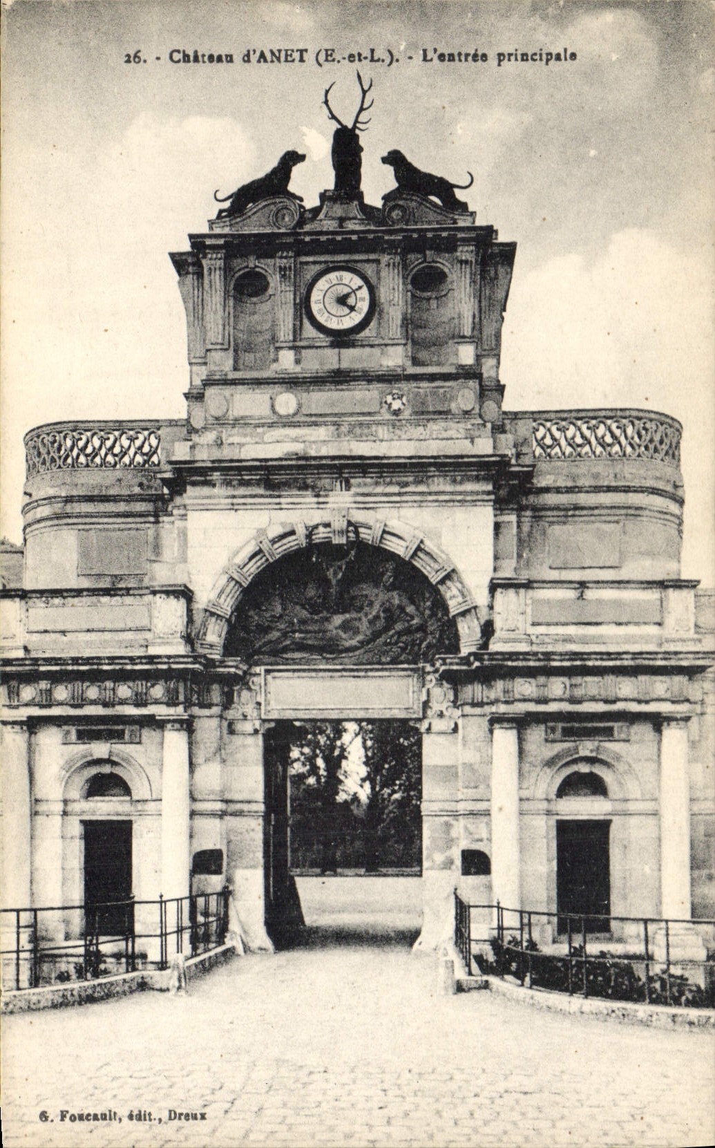 CPA Chateau d'Anet et L L'Entree principale